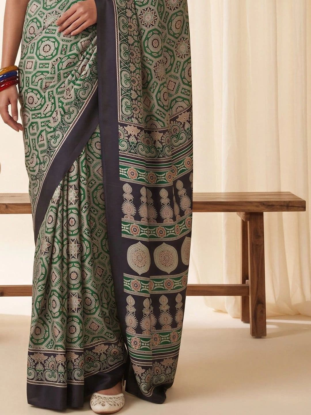 Saree mall Ajrak Block Poly Crepe Designer Block Print Sarees thumbnail 2