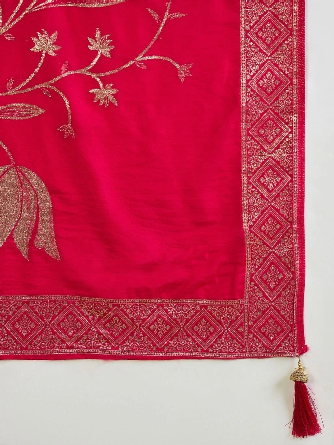 Saree mall Zari Silk Blend Designer Banarasi Sarees thumbnail 2