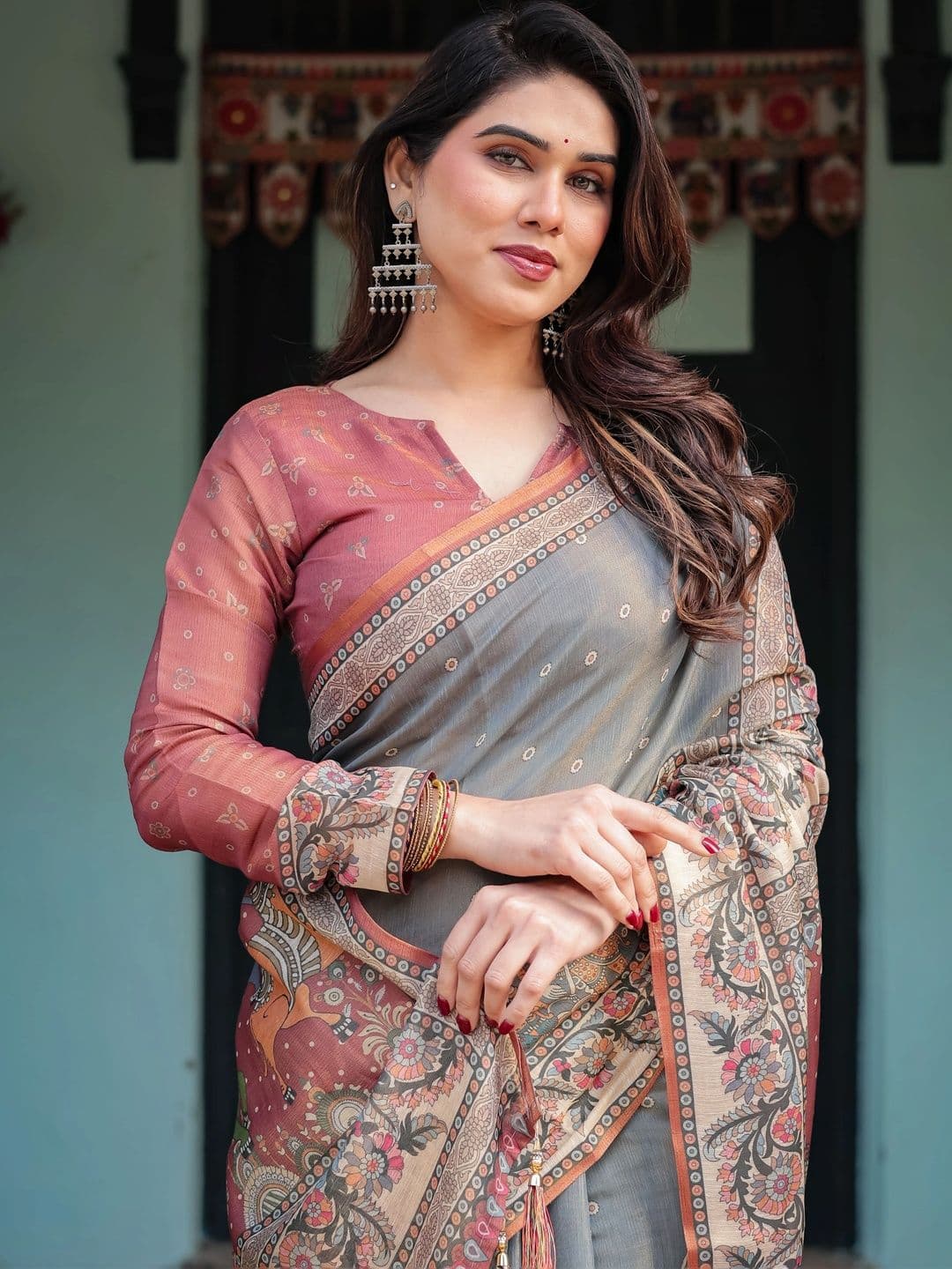 Suha Paisley Art Silk Saree thumbnail 2