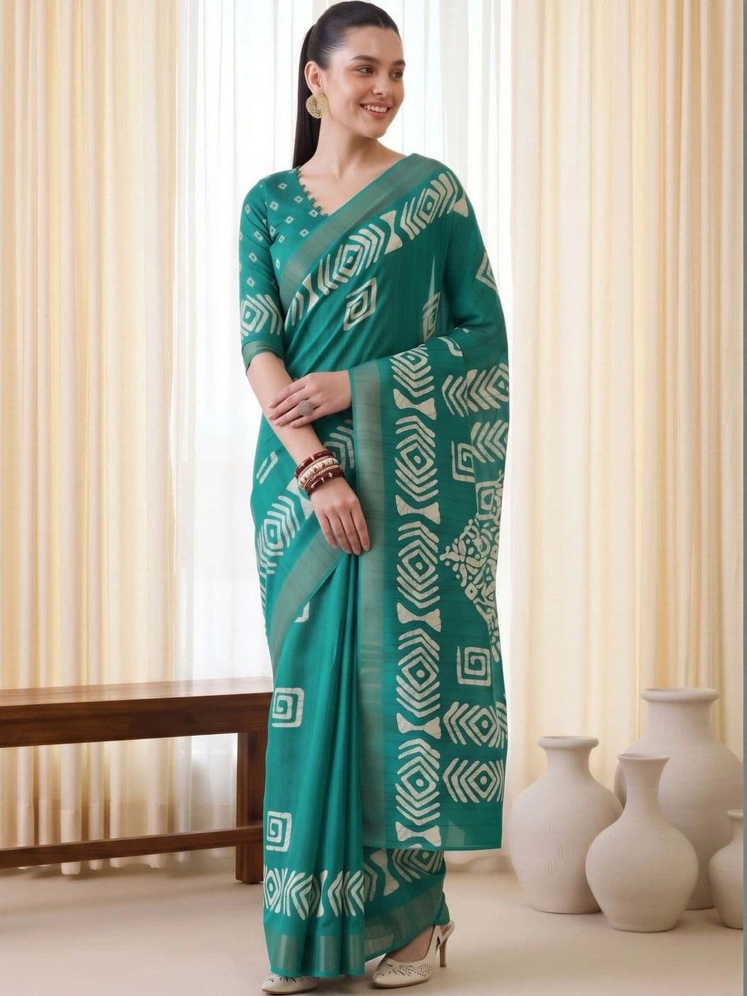 Saree mall Batik Silk Blend Designer Block Print Sarees thumbnail 3