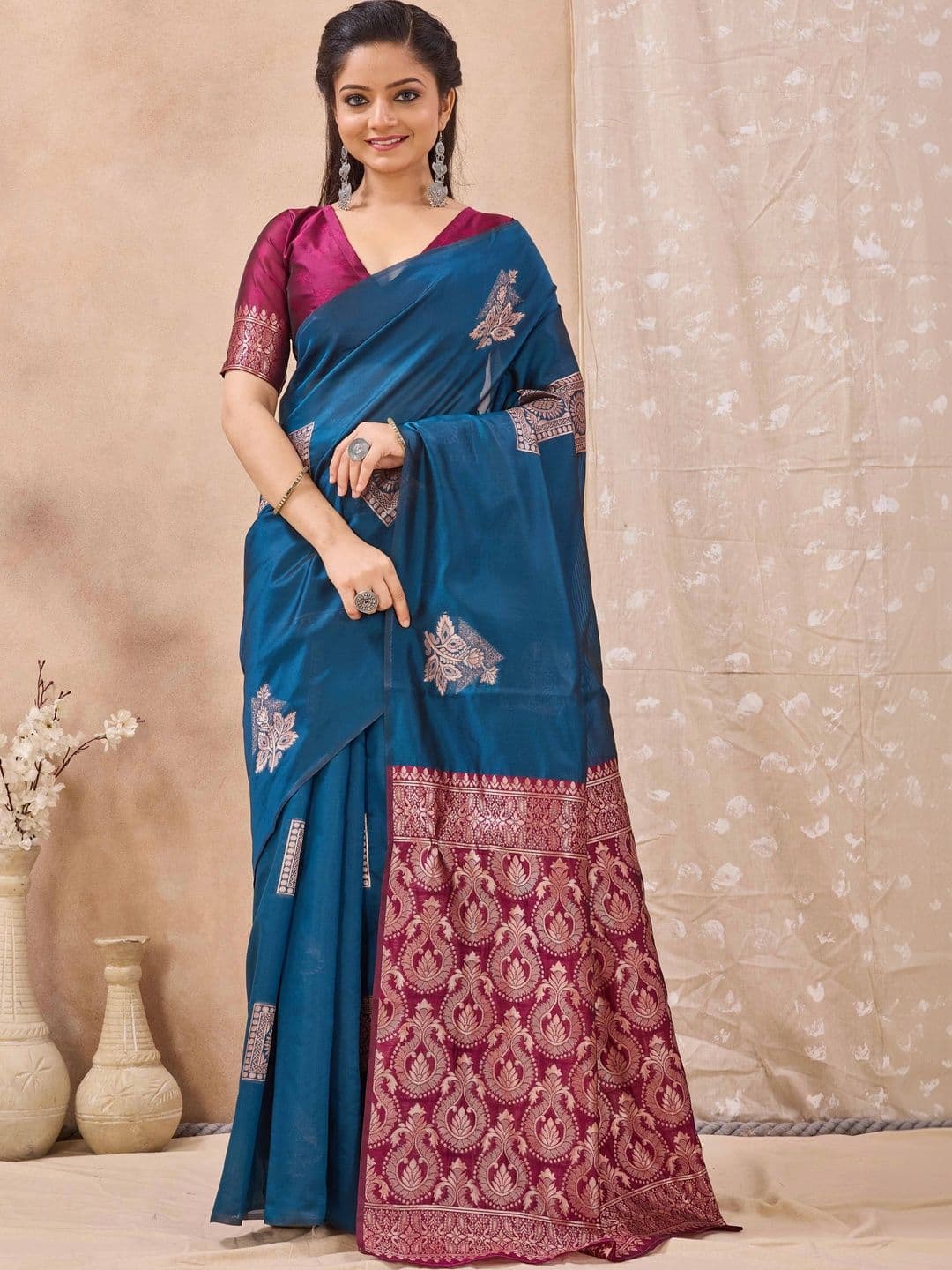 HERE&NOW Woven Design Zari Art Silk Saree - view 1