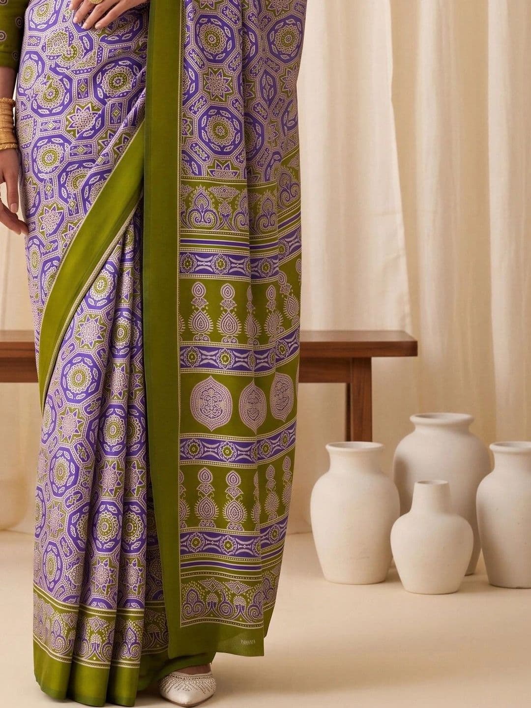 Saree mall women Poly Crepe Designer Block Print Sarees thumbnail 4