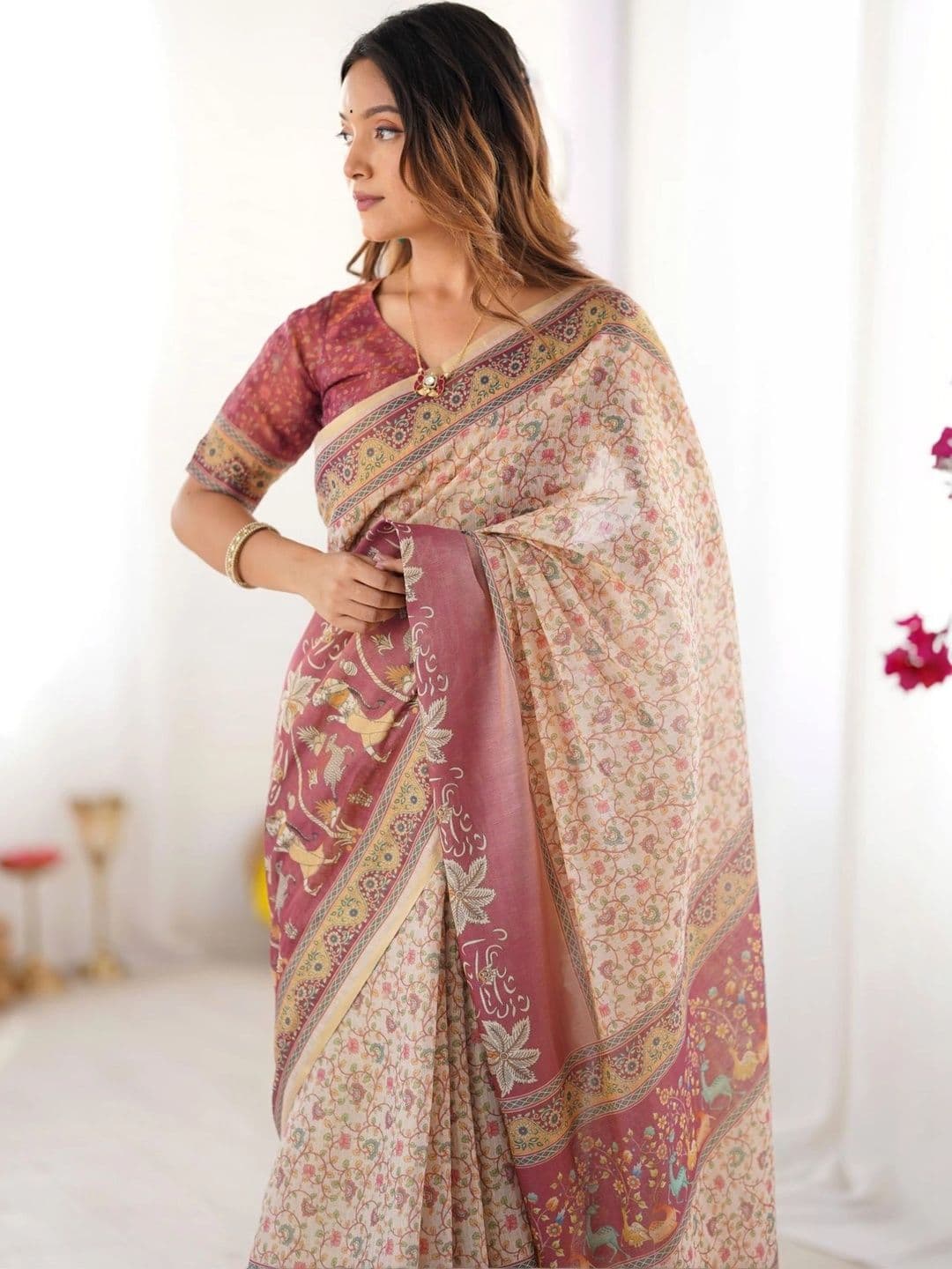 HOUSE OF PRANSHI Floral Linen Blend Jamdani Saree thumbnail 4