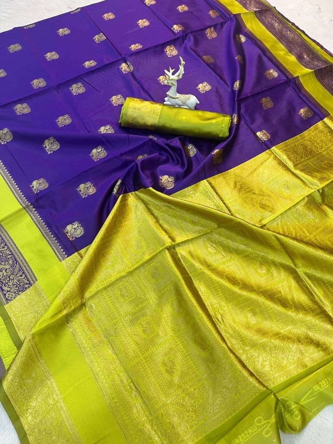 revika Woven Design Zari Art Silk Designer Kanjeevaram Saree thumbnail 3