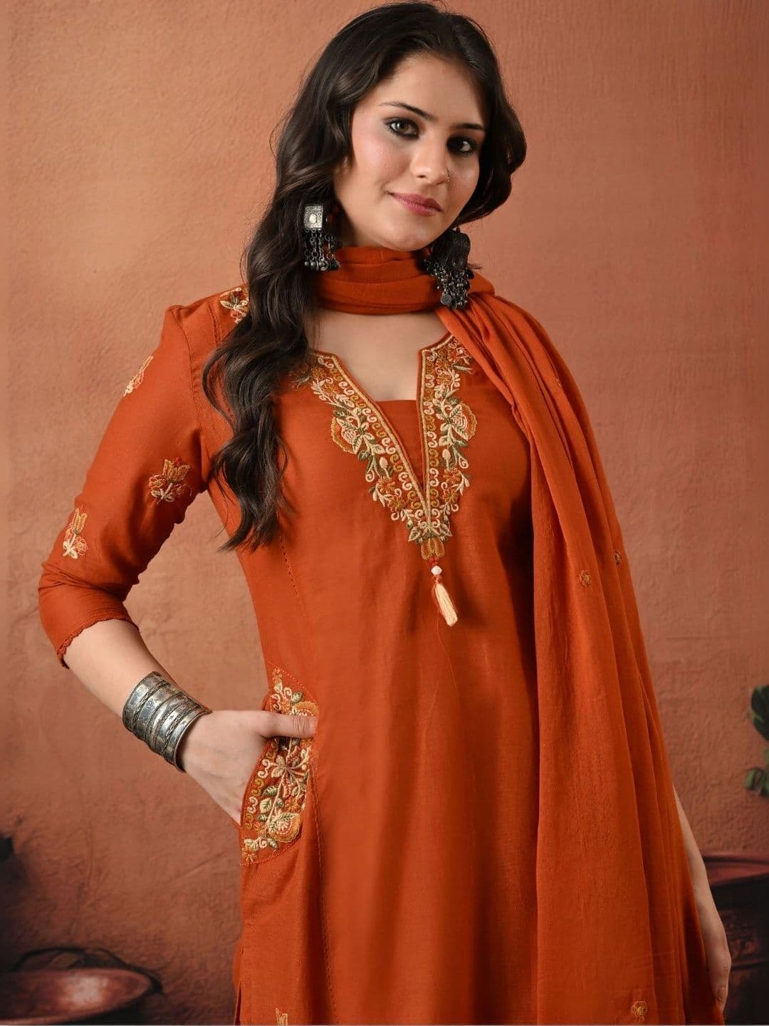Encourage Women Ethnic Motifs Embroidered Regular Thread Work Kurta with Trousers & With Dupatta thumbnail 7