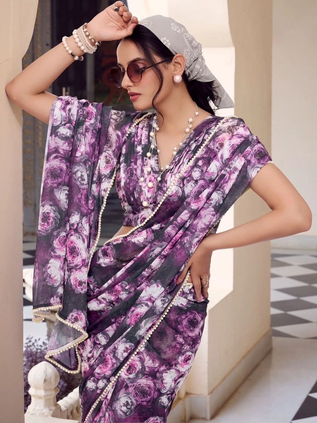 Mitera Floral Pure Georgette Saree thumbnail 2