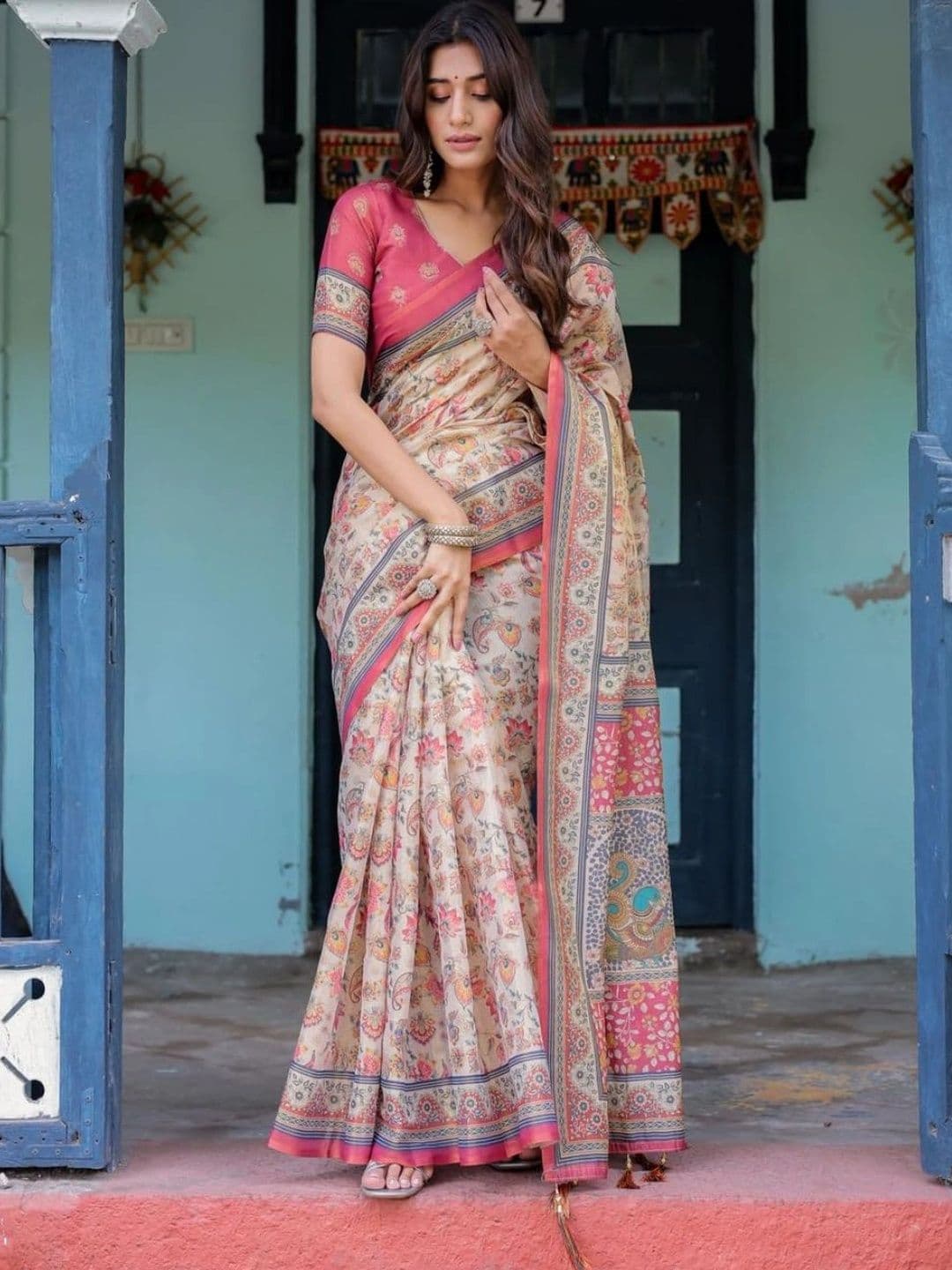 HOUSE OF PRANSHI Paisley Linen Blend Jamdani Saree thumbnail 3