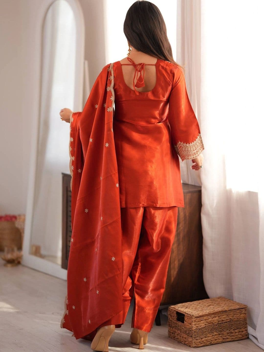 VASTRABELLA Women Ethnic Motifs Embroidered Regular Thread Work Kurta with Patiala & With Dupatta thumbnail 7