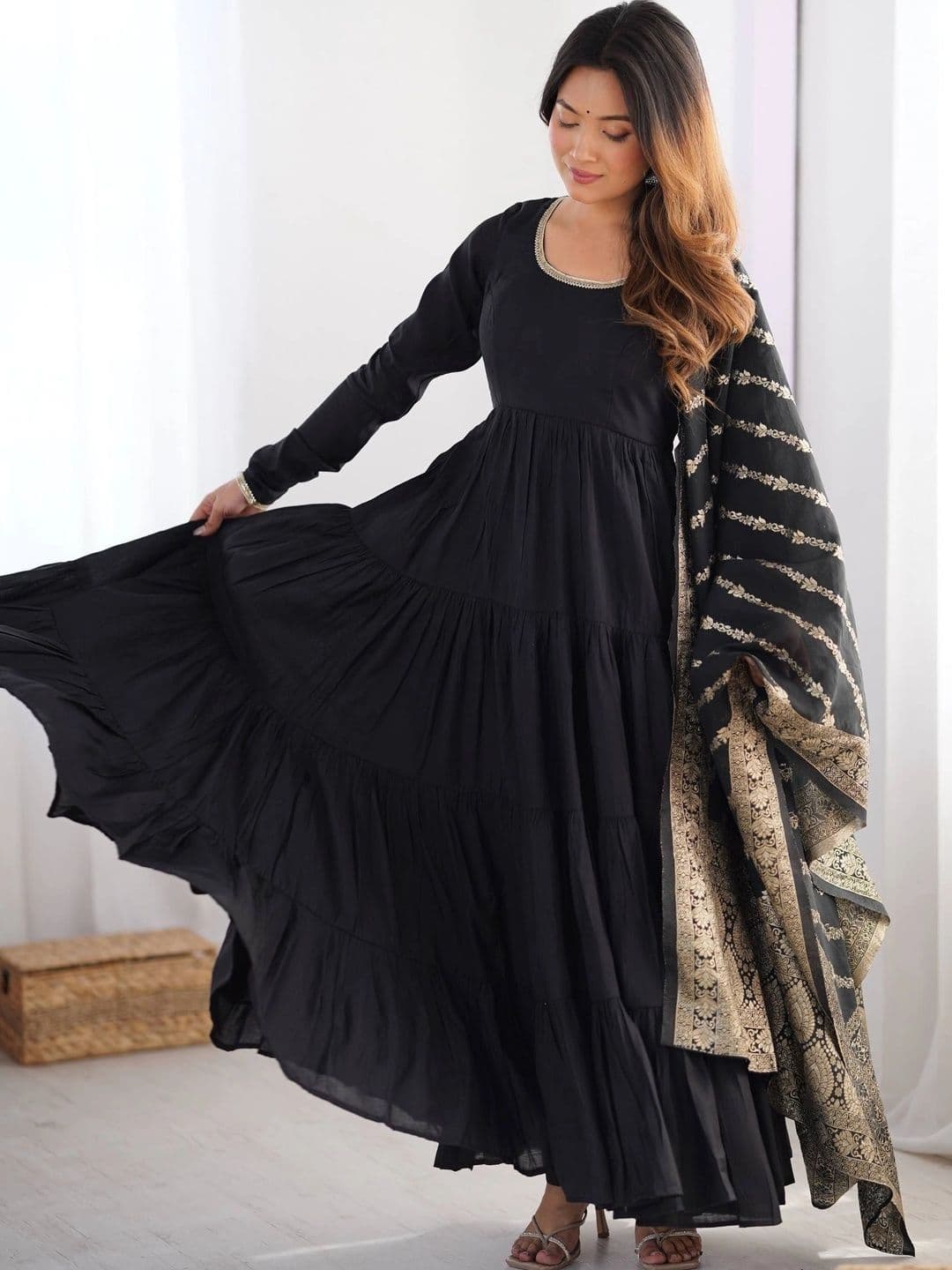 VASTRABELLA Women Ethnic Motifs Tiered Chanderi Silk Kurta with Trousers & With Dupatta thumbnail 2