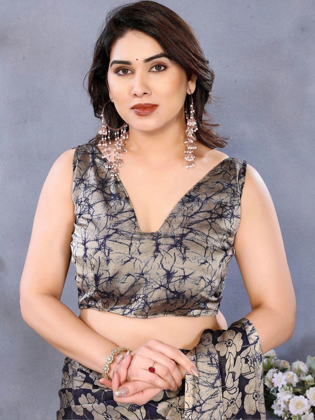 Owee Floral Pure Chiffon Designer Saree thumbnail 5