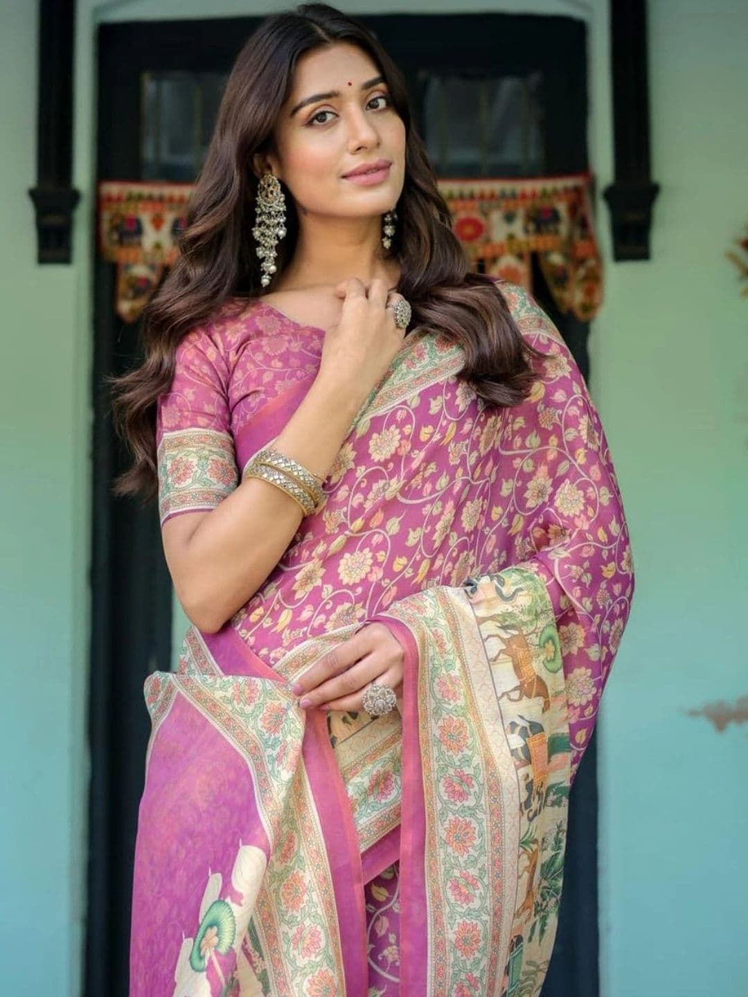 HOUSE OF PRANSHI Floral Linen Blend Jamdani Saree thumbnail 2