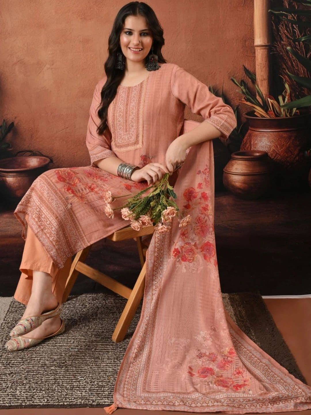 Encourage Women Floral Printed Regular Pure Cotton Kurta with Palazzos & With Dupatta thumbnail 3