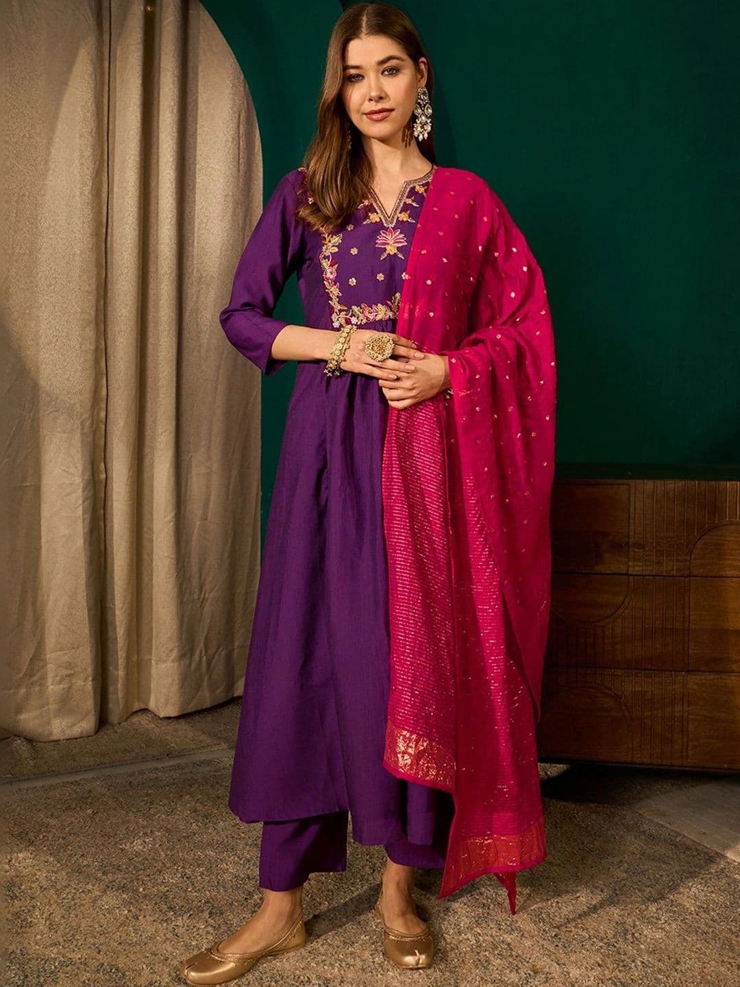 SMITSAREE Women Ethnic Motifs Embroidered Empire Thread Work Kurta with Palazzos & With Dupatta thumbnail 7