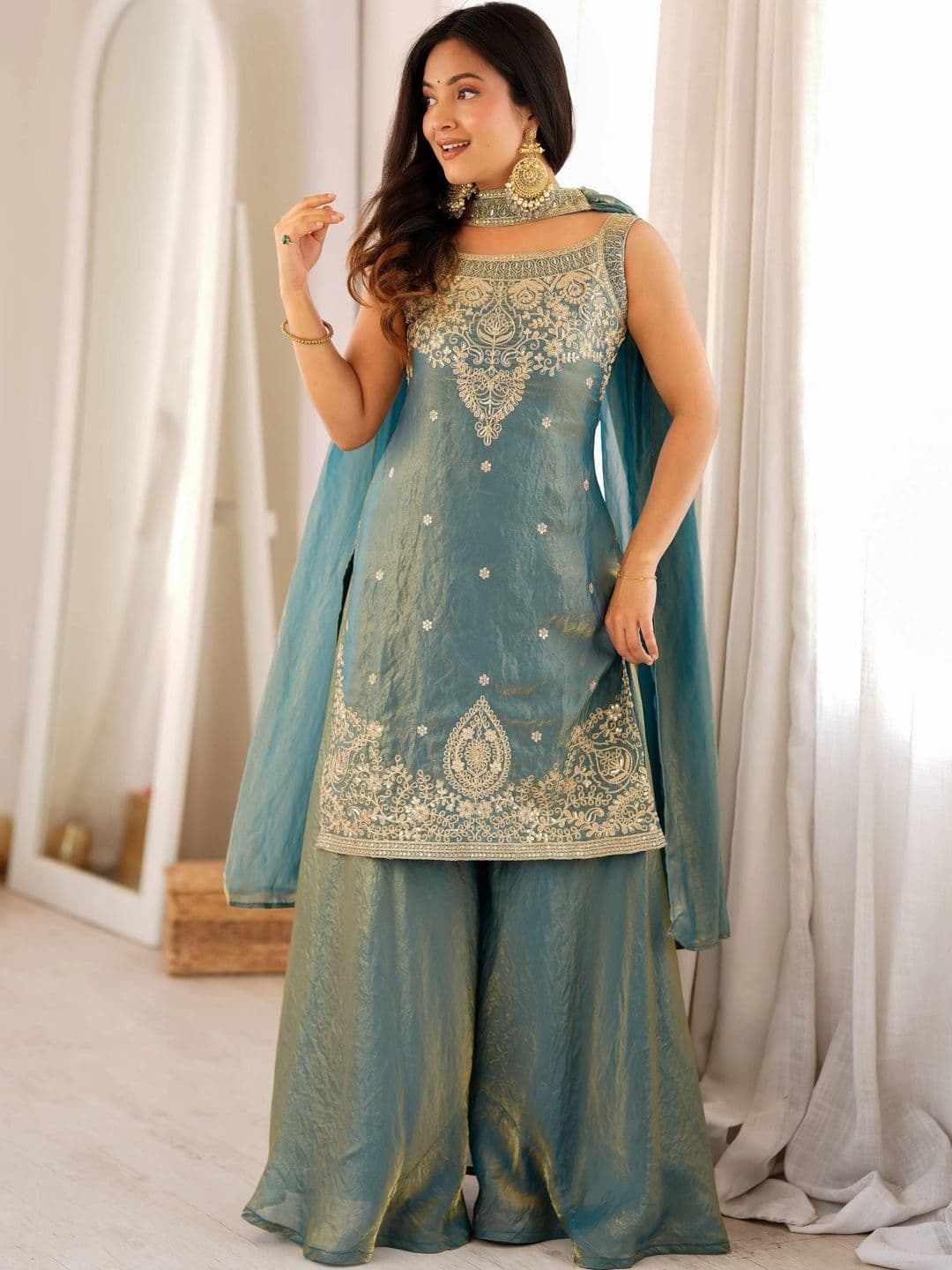 VASTRABELLA Women Ethnic Motifs Embroidered Regular Thread Work Kurta with Sharara & With Dupatta thumbnail 6