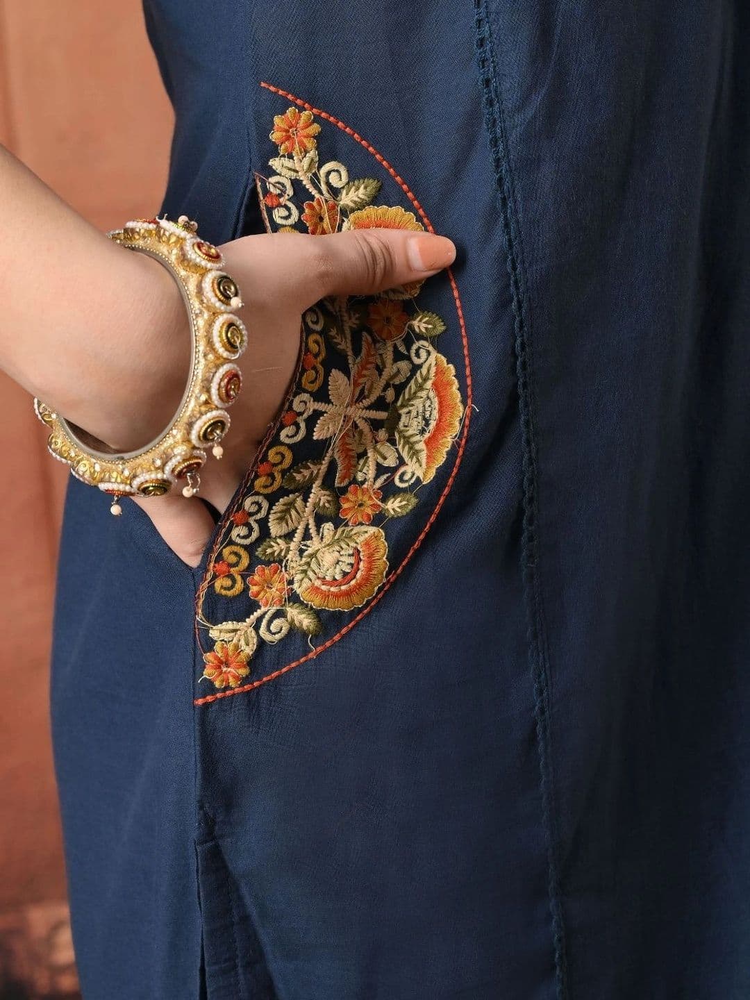 Encourage Women Ethnic Motifs Embroidered Regular Thread Work Kurta with Trousers & With Dupatta thumbnail 3