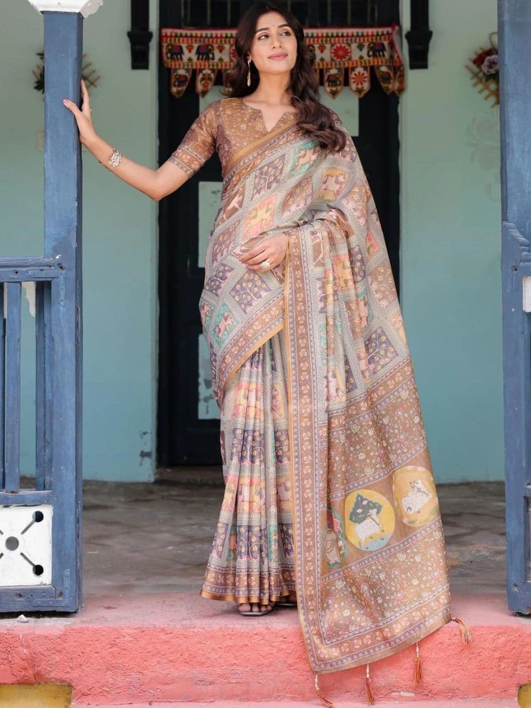 HOUSE OF PRANSHI Floral Linen Blend Jamdani Saree thumbnail 2