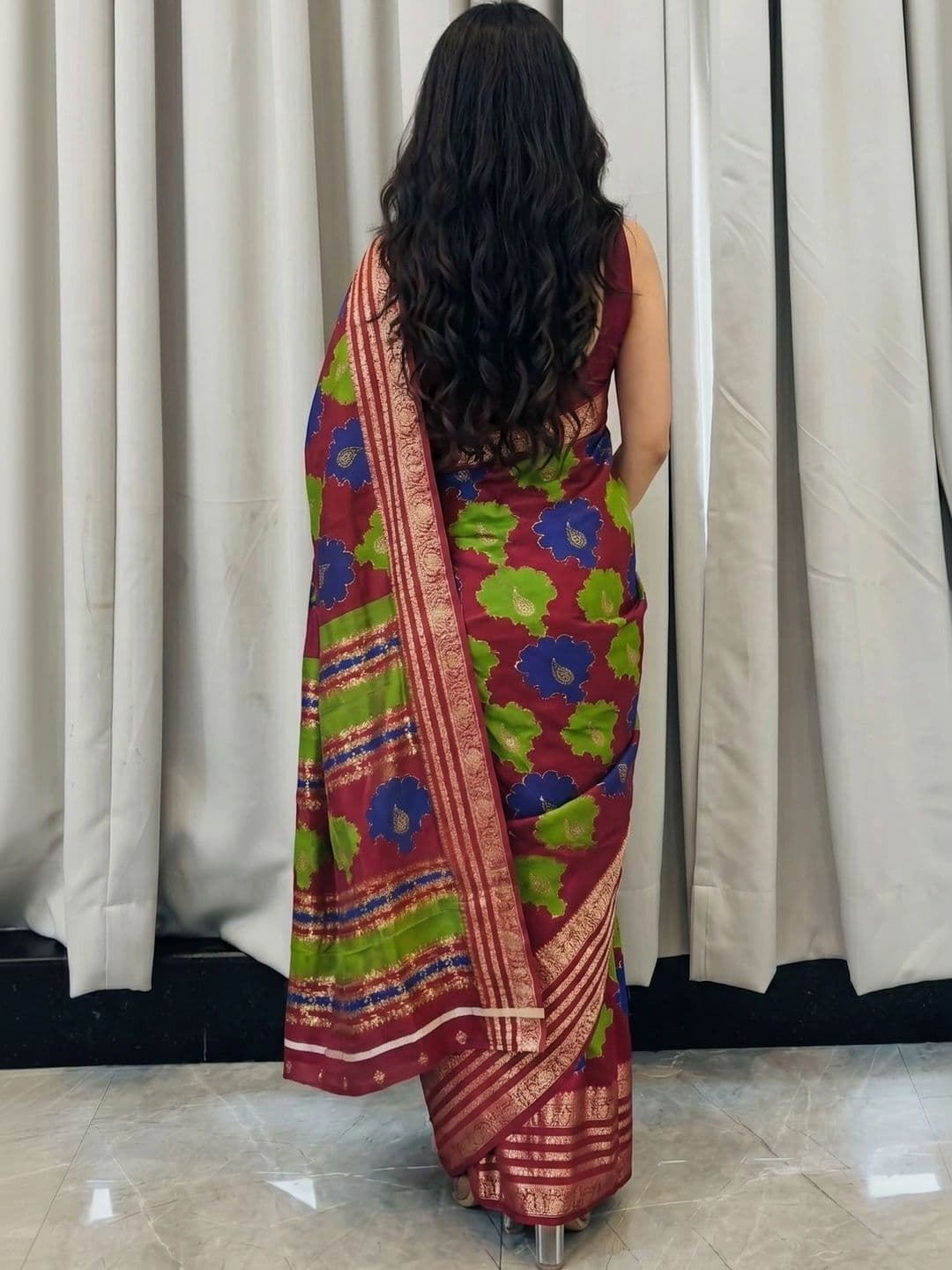 Owee Paisley Zari Silk Blend Designer Saree thumbnail 3