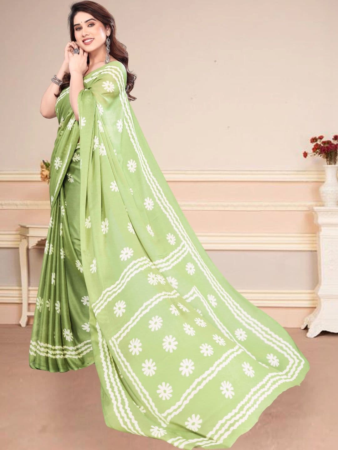 Owee Floral Pure Chiffon Designer Saree thumbnail 4