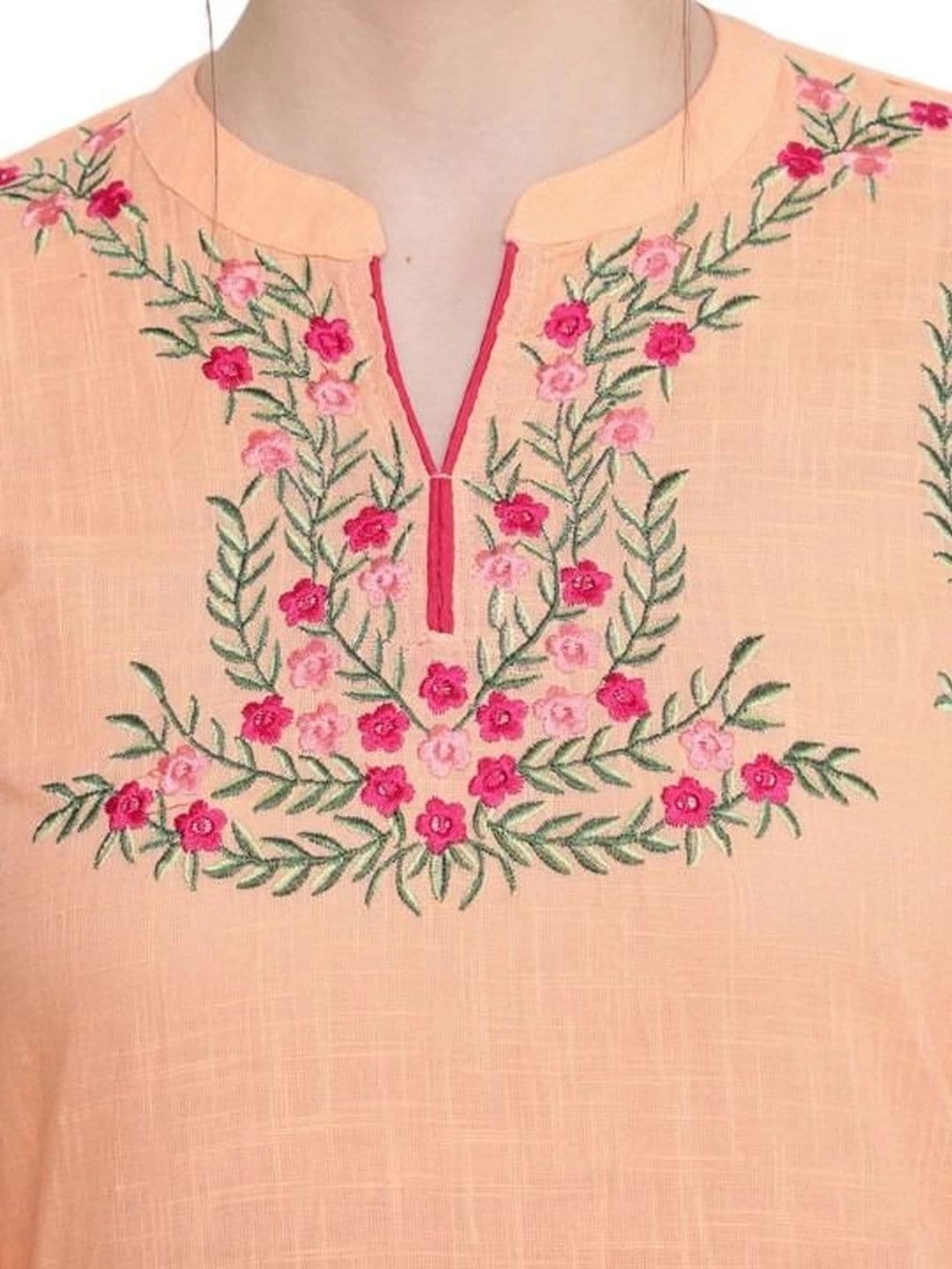 SAVI Women Ethnic Motifs Embroidered Regular Thread Work Pure Cotton Kurta with Trousers thumbnail 4