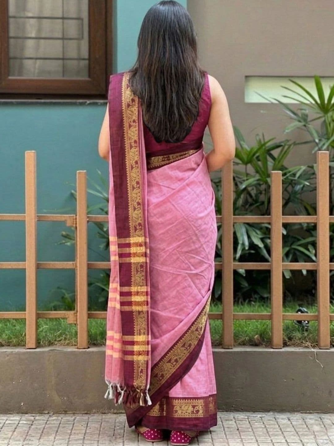 KALINI Zari Silk Cotton Designer Gadwal Saree thumbnail 2