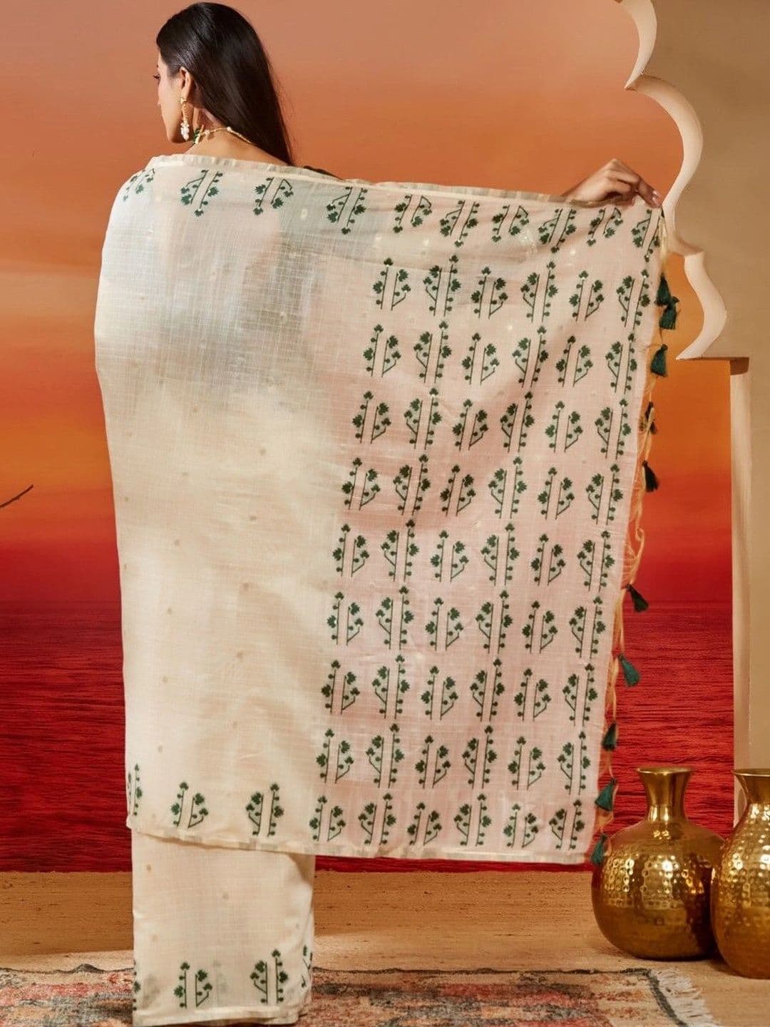 kasee Floral Zari Pure Cotton Designer Saree thumbnail 7
