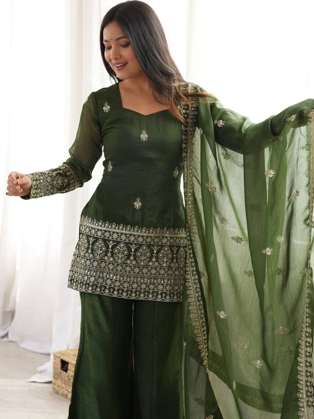 VASTRABELLA Women Ethnic Motifs Embroidered Regular Sequinned Kurta with Palazzos & With Dupatta thumbnail 2