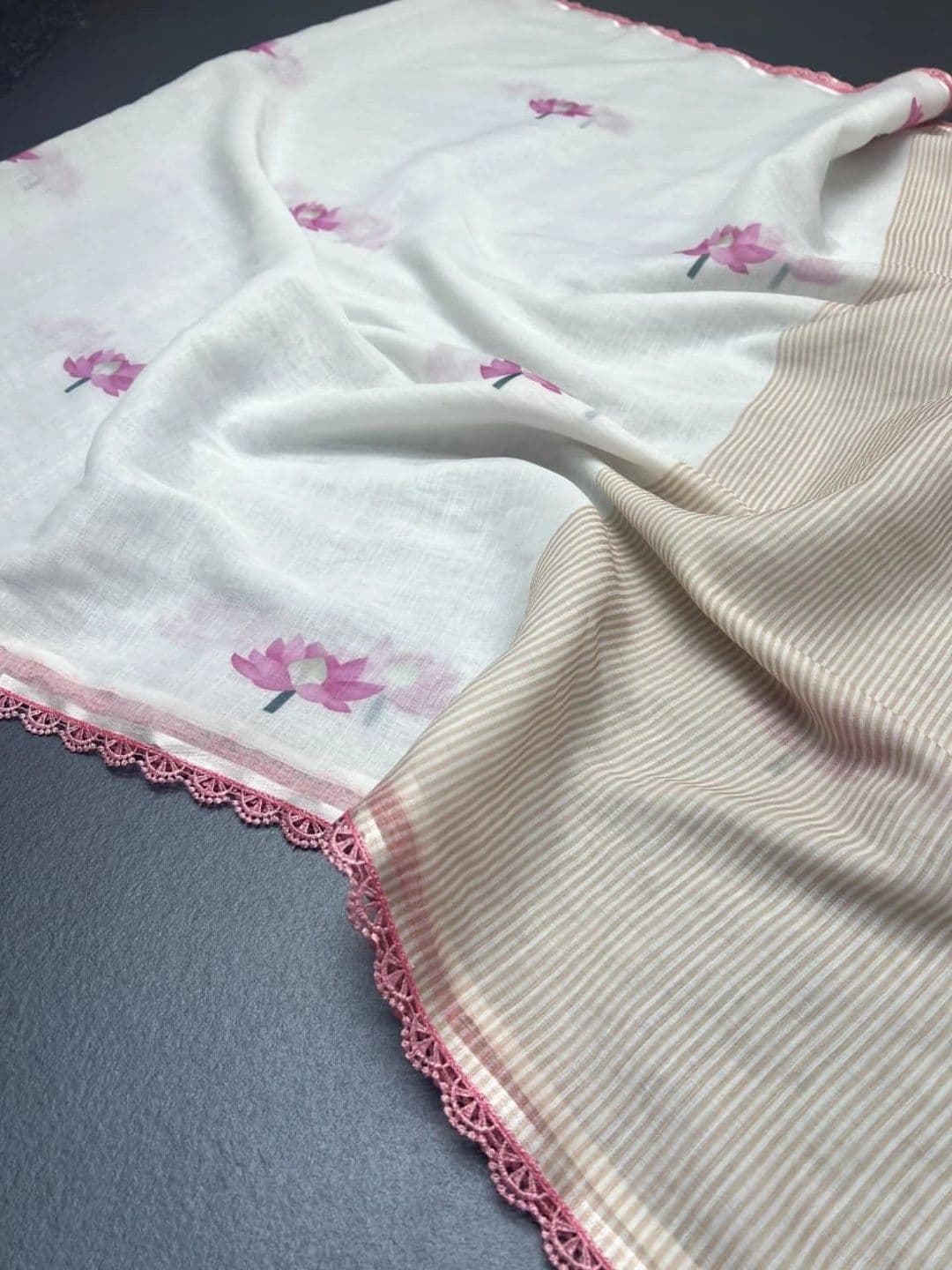 STAVA CREATION Floral Pure Linen Designer Saree thumbnail 4