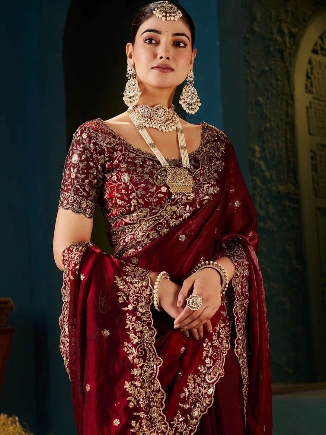 kantuba Floral Embroidered Art Silk Heavy Work Saree thumbnail 3
