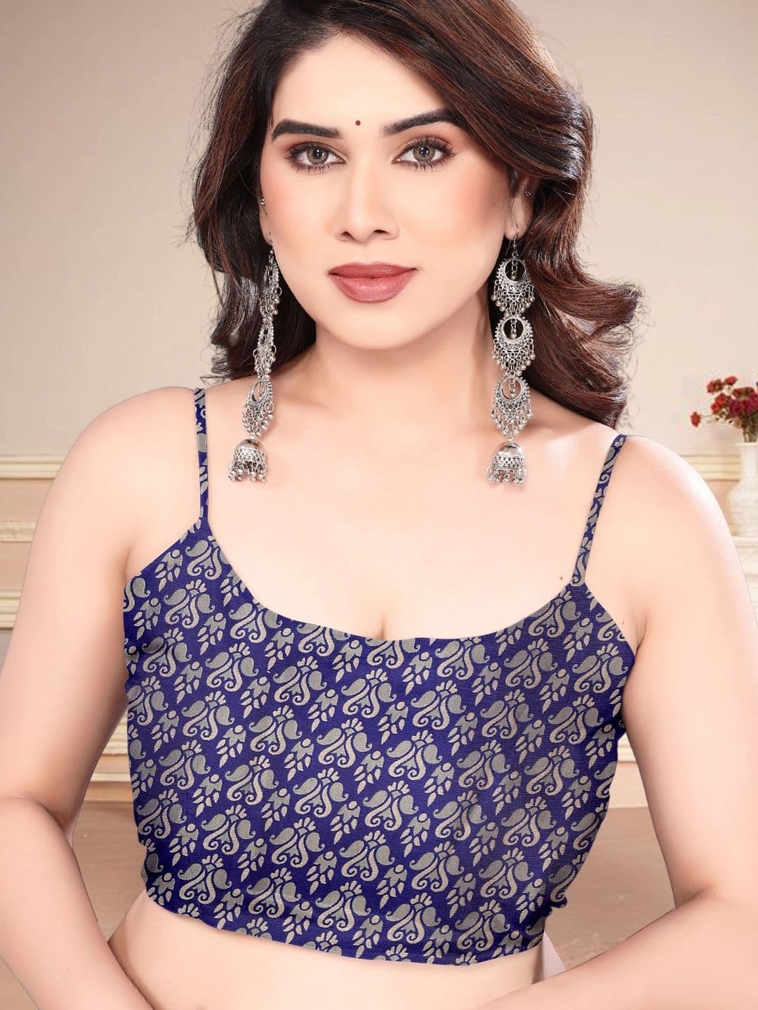 Owee Pure Chiffon Designer Saree thumbnail 3