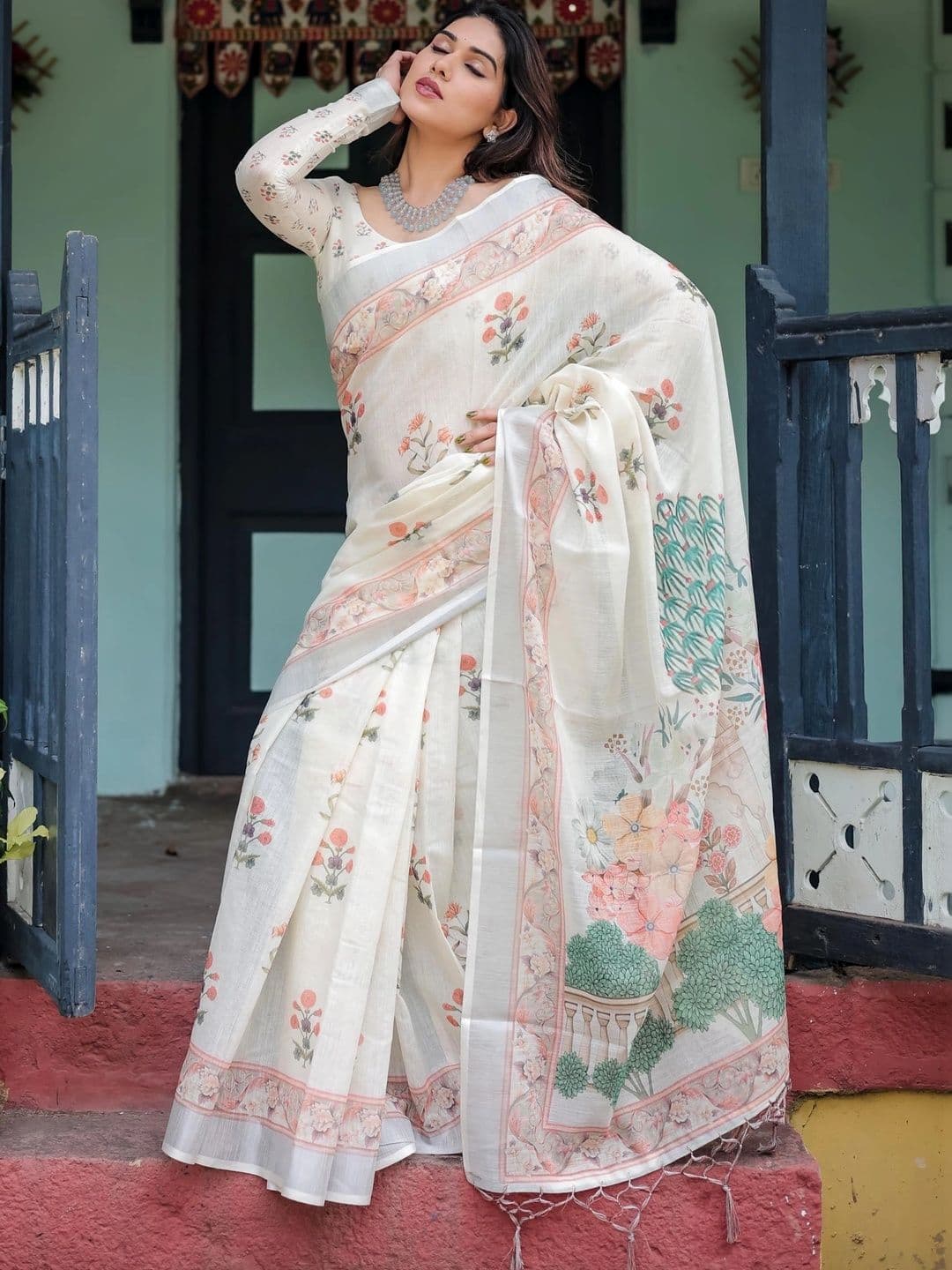 HOUSE OF PRANSHI Floral Linen Blend Jamdani Saree - view 1