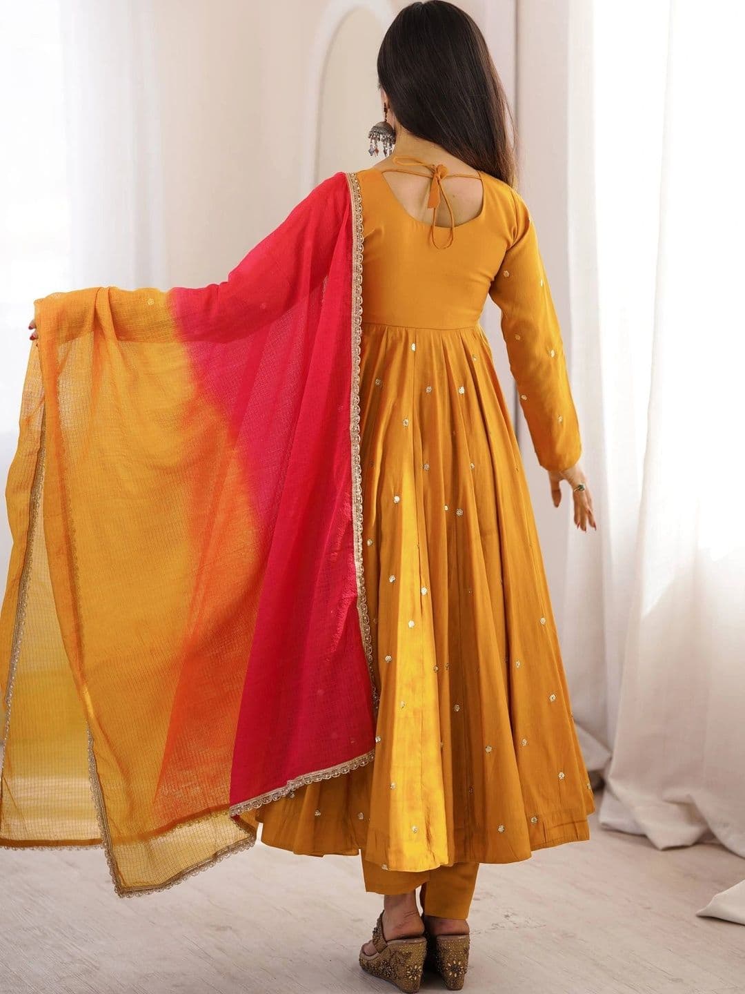 VASTRABELLA Women Empire Sequinned Kurta with Trousers & With Dupatta thumbnail 3