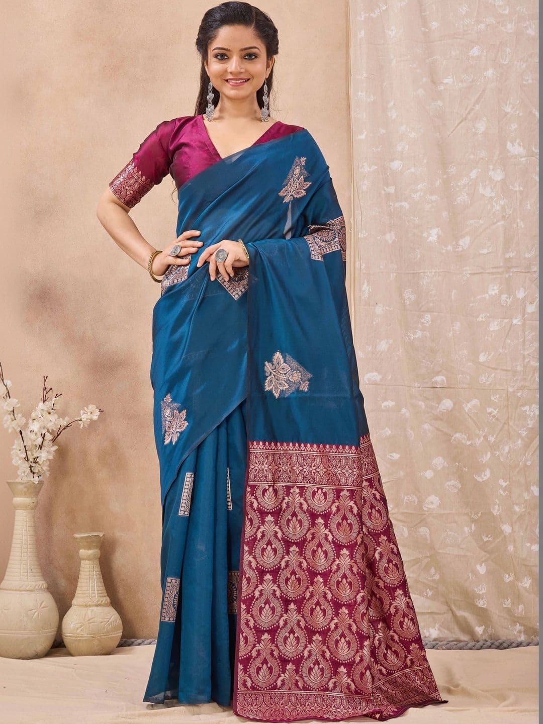 HERE&NOW Woven Design Zari Art Silk Saree thumbnail 4