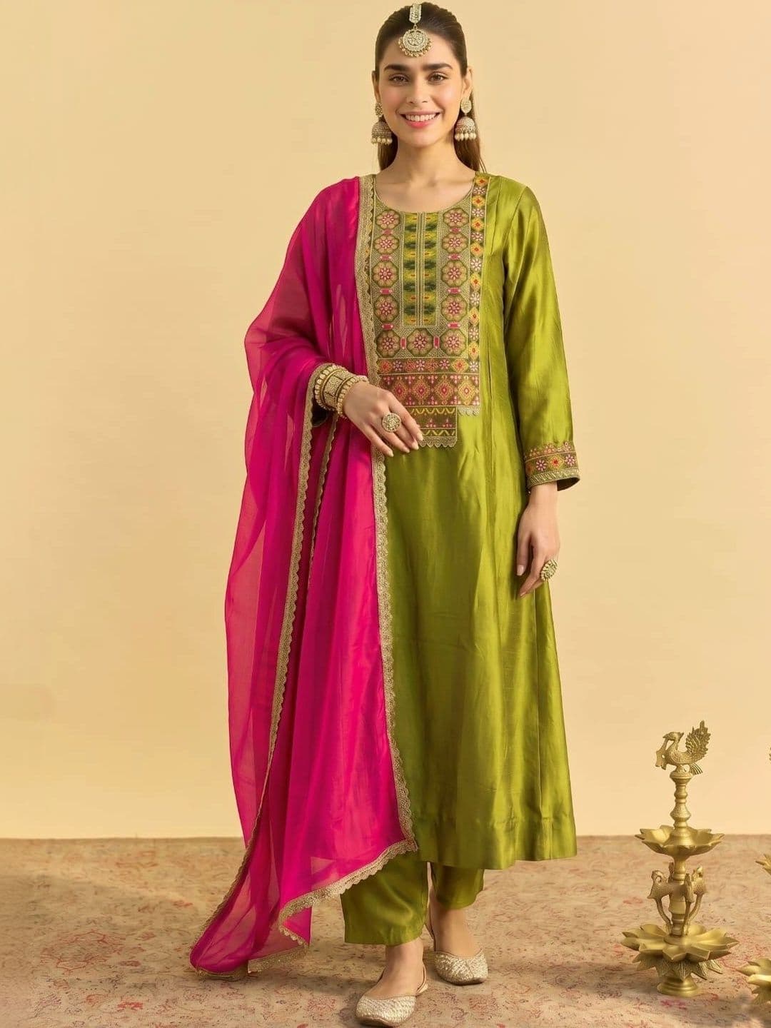 SMITSAREE Women Ethnic Motifs Embroidered Regular Thread Work Kurta with Trousers & With Dupatta - view 1