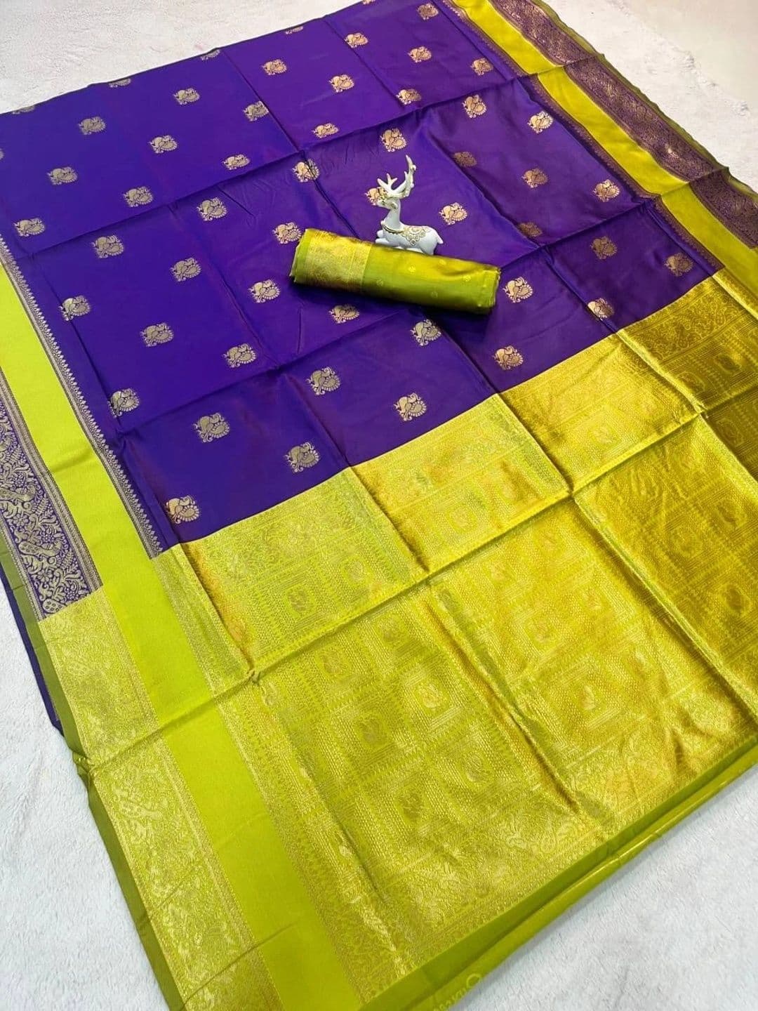revika Woven Design Zari Art Silk Designer Kanjeevaram Saree thumbnail 4