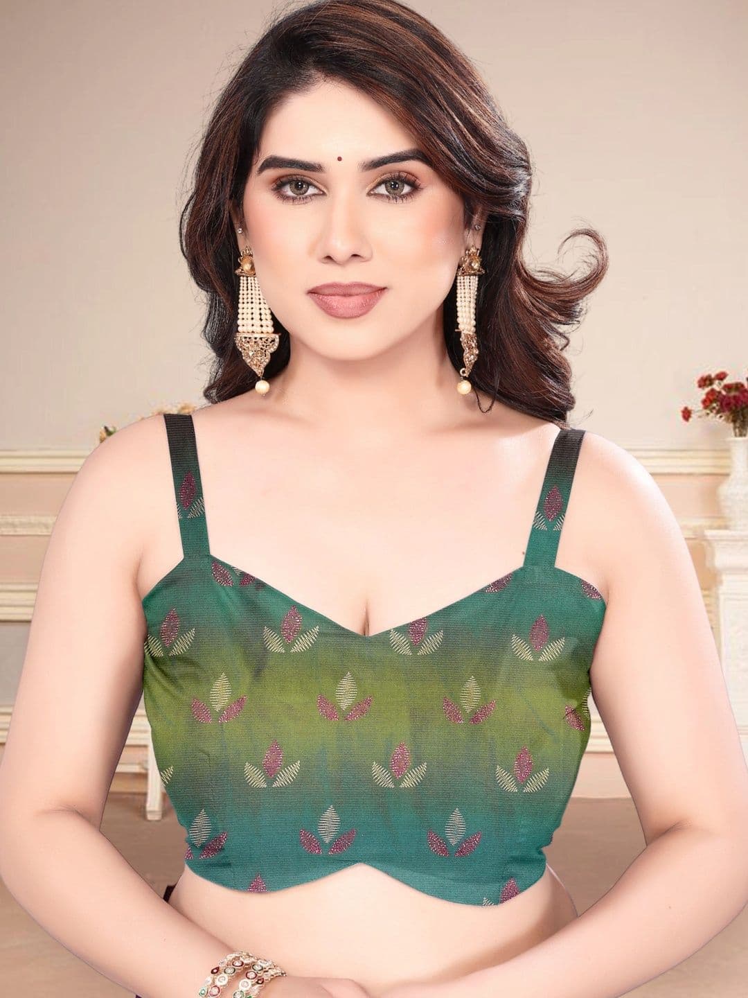 Owee Floral Zari Pure Chiffon Designer Saree thumbnail 5