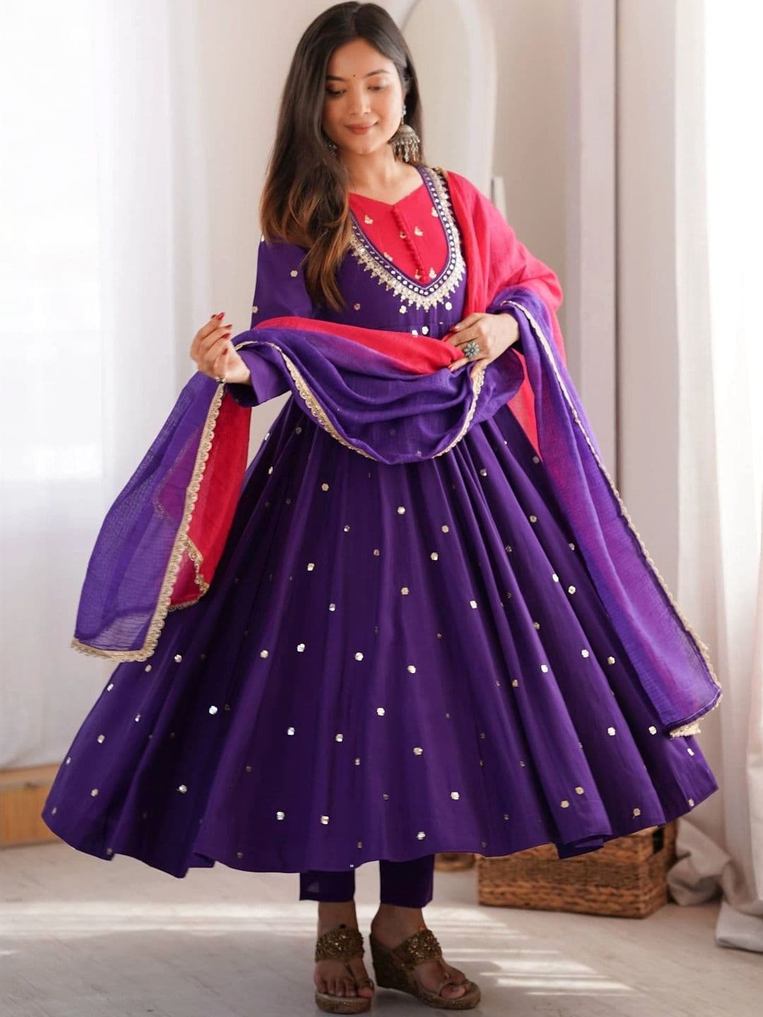 VASTRABELLA Women Empire Sequinned Kurta with Trousers & With Dupatta thumbnail 5