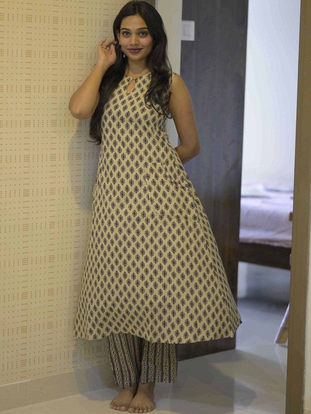 Vastara the Label Women Ethnic Motifs Printed Regular Pure Cotton Kurta with Trousers thumbnail 6