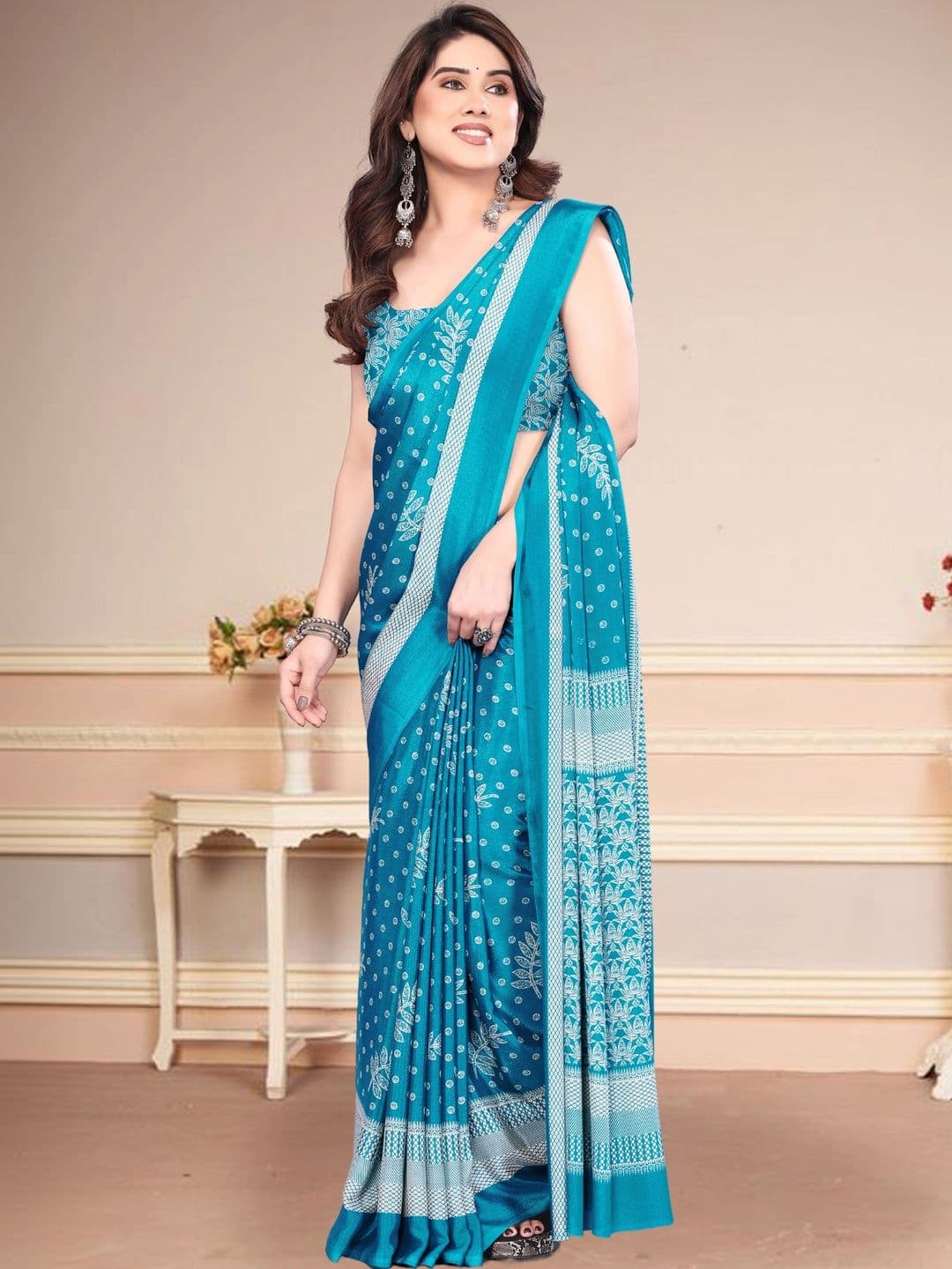 Owee Pure Chiffon Designer Saree thumbnail 4