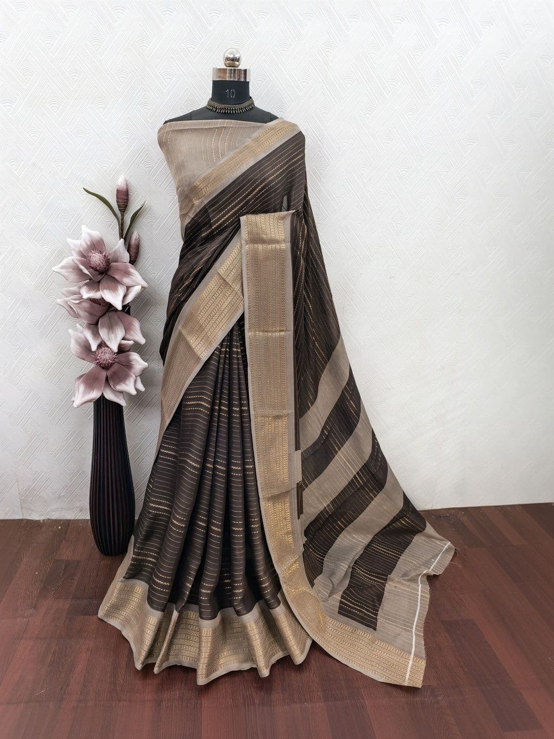 Owee Striped Zari Silk Blend Designer Saree thumbnail 4
