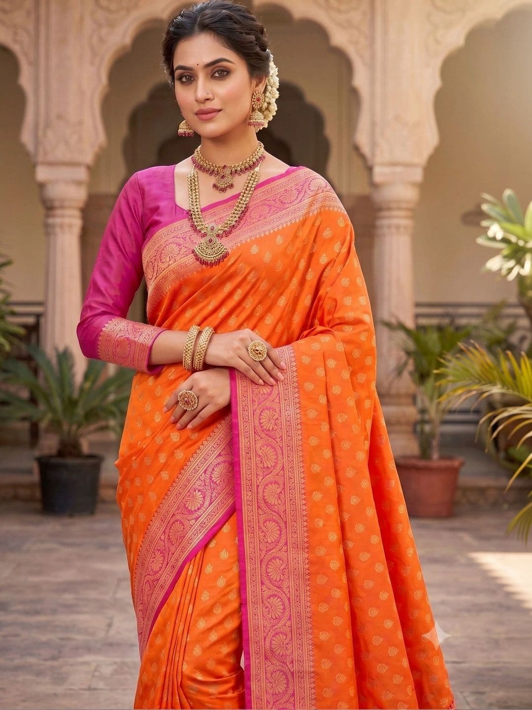 Milvia Woven Design Zari Silk Blend Designer Banarasi Saree thumbnail 3