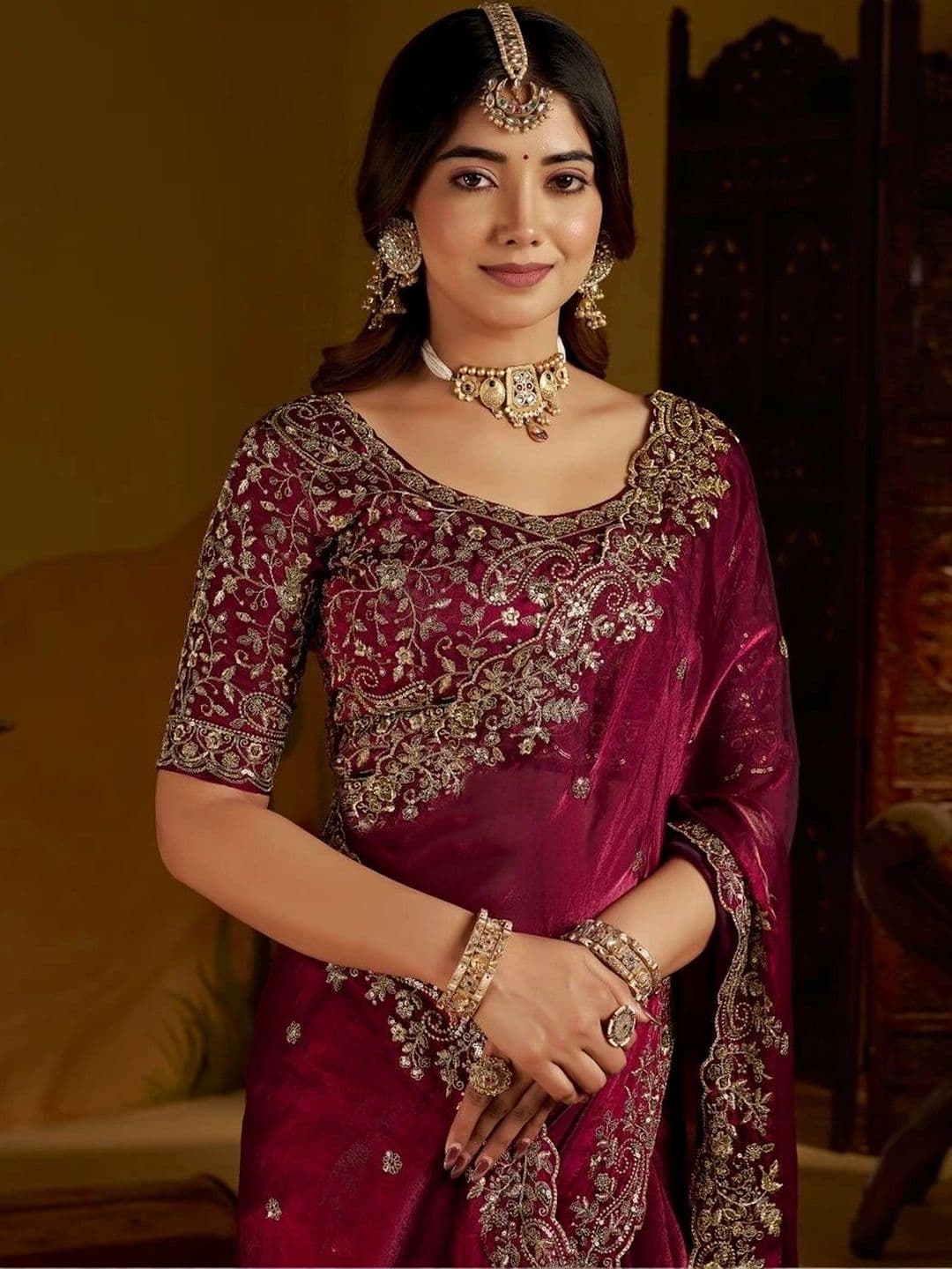 kantuba Floral Embroidered Art Silk Heavy Work Saree thumbnail 4