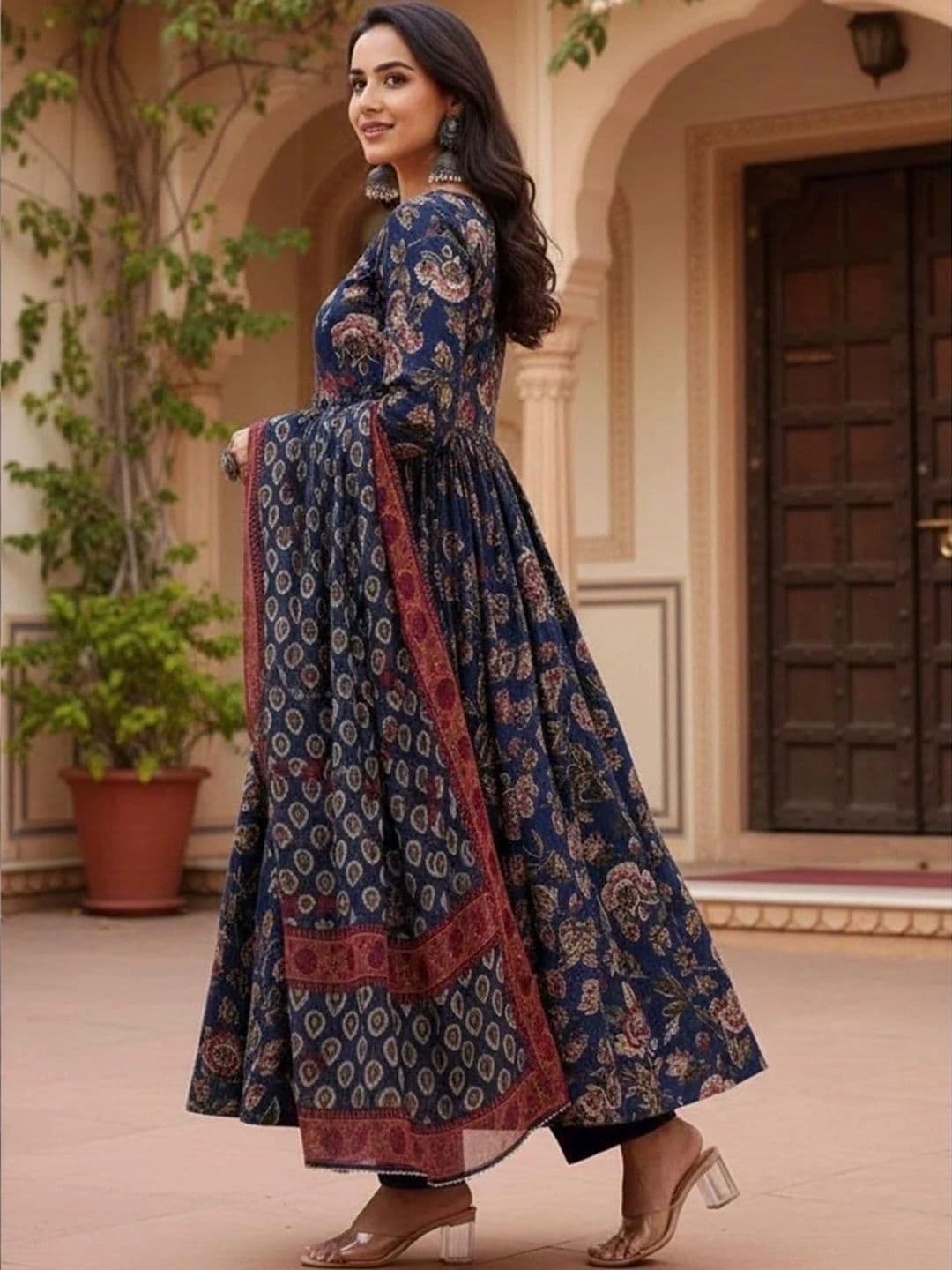 Chhipa Prints Women Floral Printed Empire Kurta with Trousers & With Dupatta thumbnail 5
