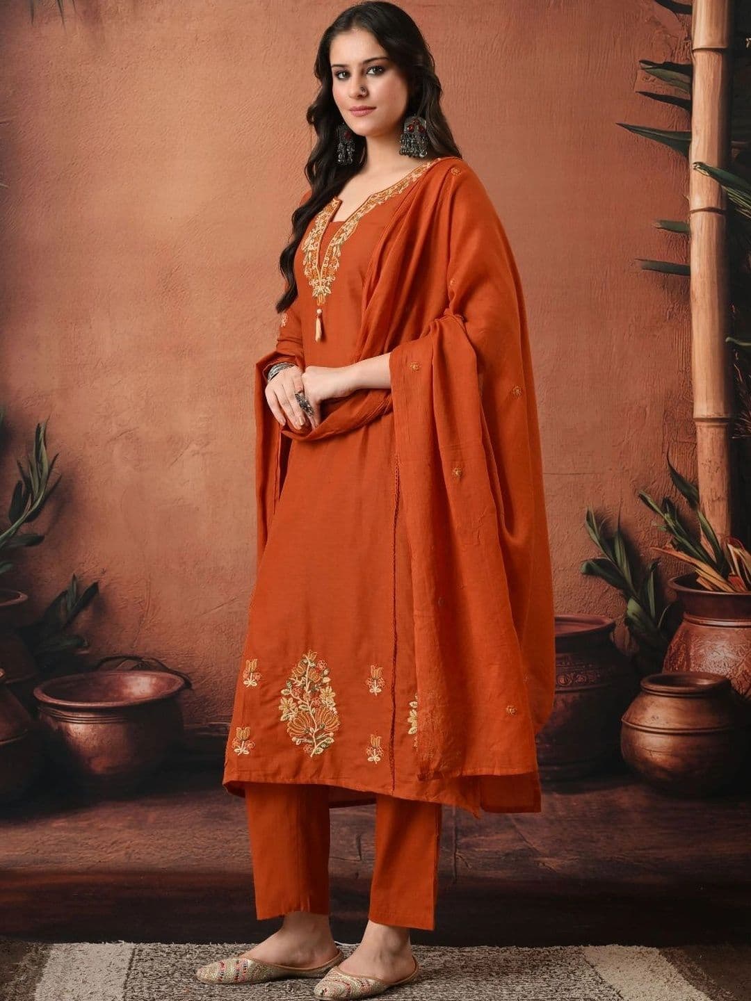 Encourage Women Ethnic Motifs Embroidered Regular Thread Work Kurta with Trousers & With Dupatta thumbnail 3