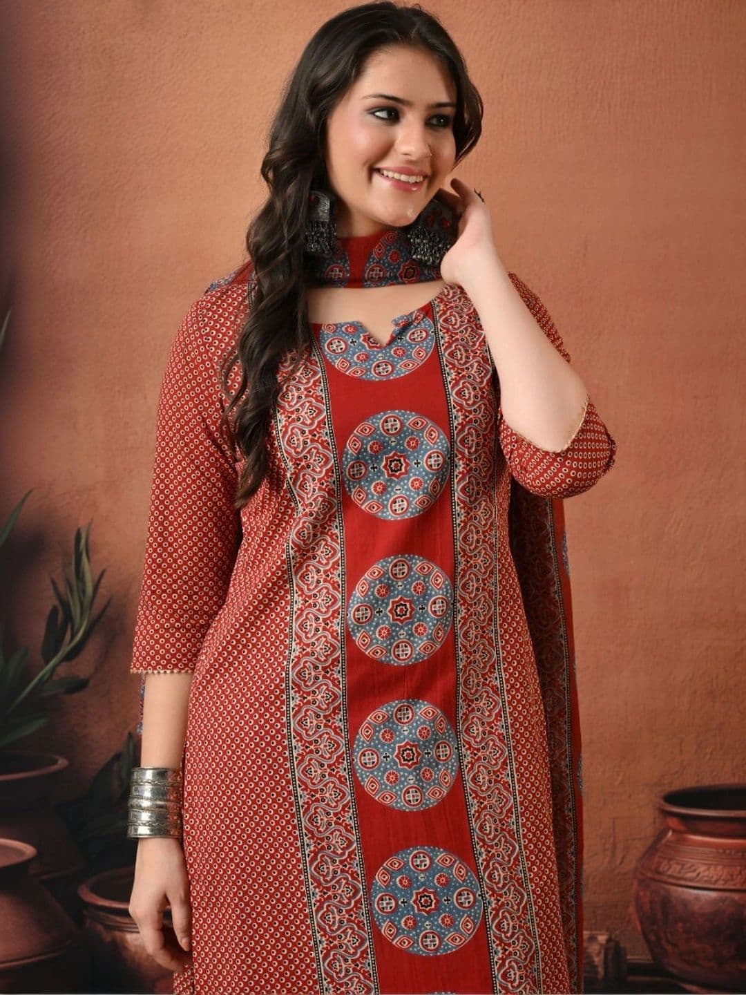 Encourage Women Ethnic Motifs Printed Regular Pure Cotton Kurta with Trousers & With Dupatta thumbnail 3