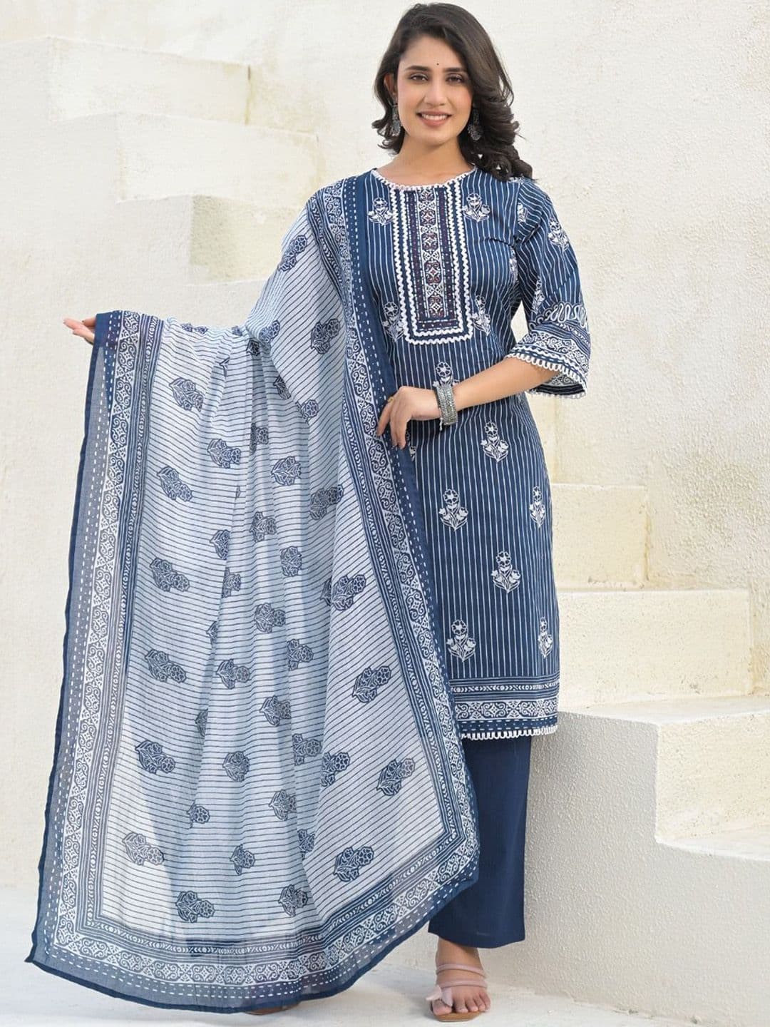 Varanga Women Printed Regular Pure Cotton Kurta And Trousers With Dupatta thumbnail 4