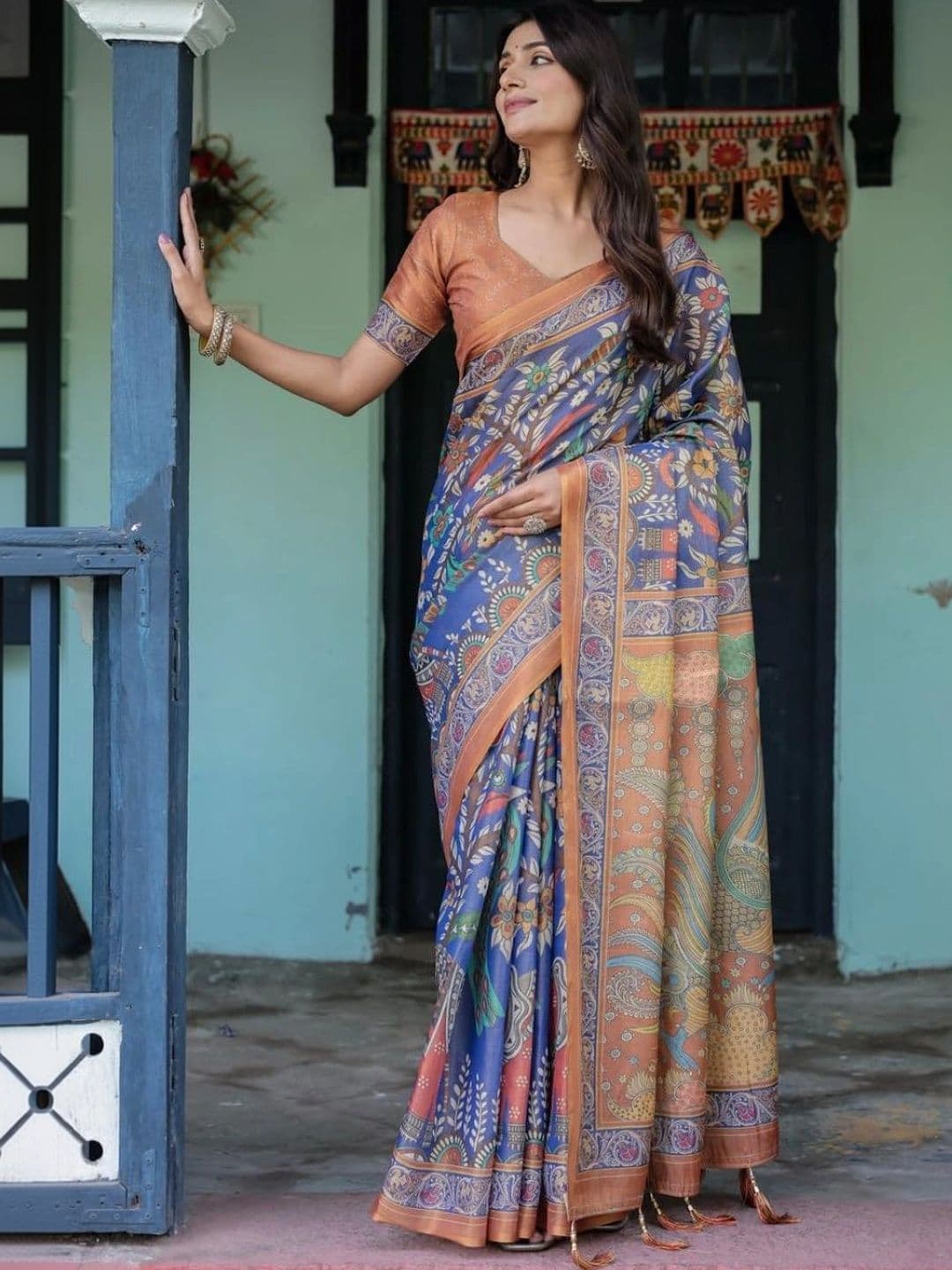 HOUSE OF PRANSHI Floral Linen Blend Jamdani Saree thumbnail 6