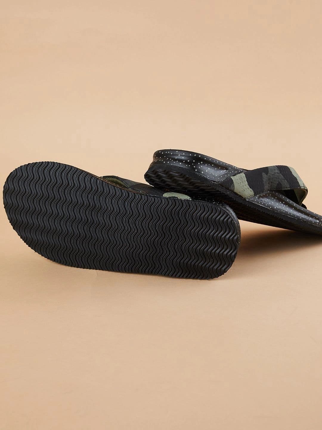 Forca by Lifestyle Men Printed Thong Flip-Flops thumbnail 6