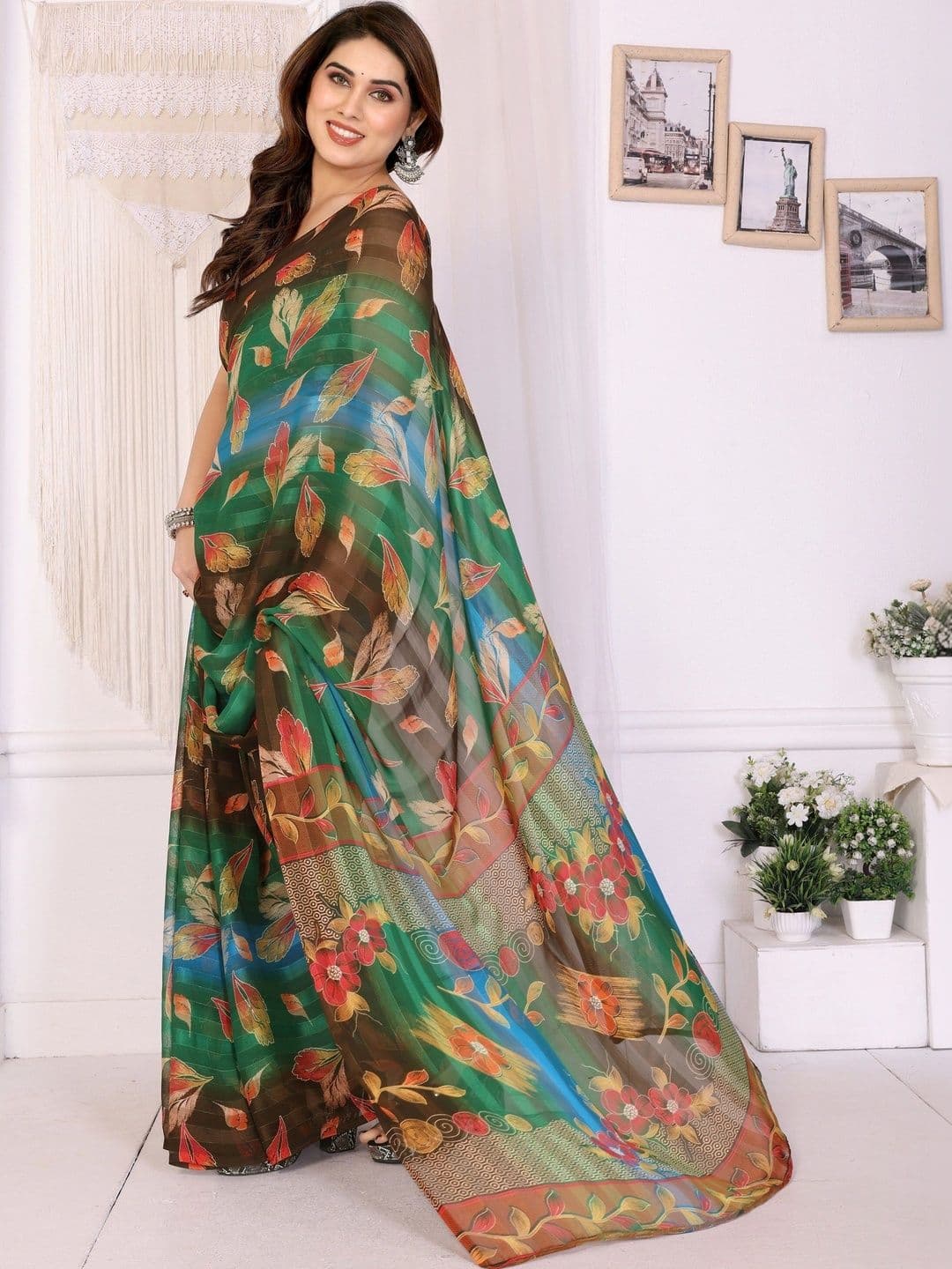 Owee Pure Chiffon Designer Saree thumbnail 4