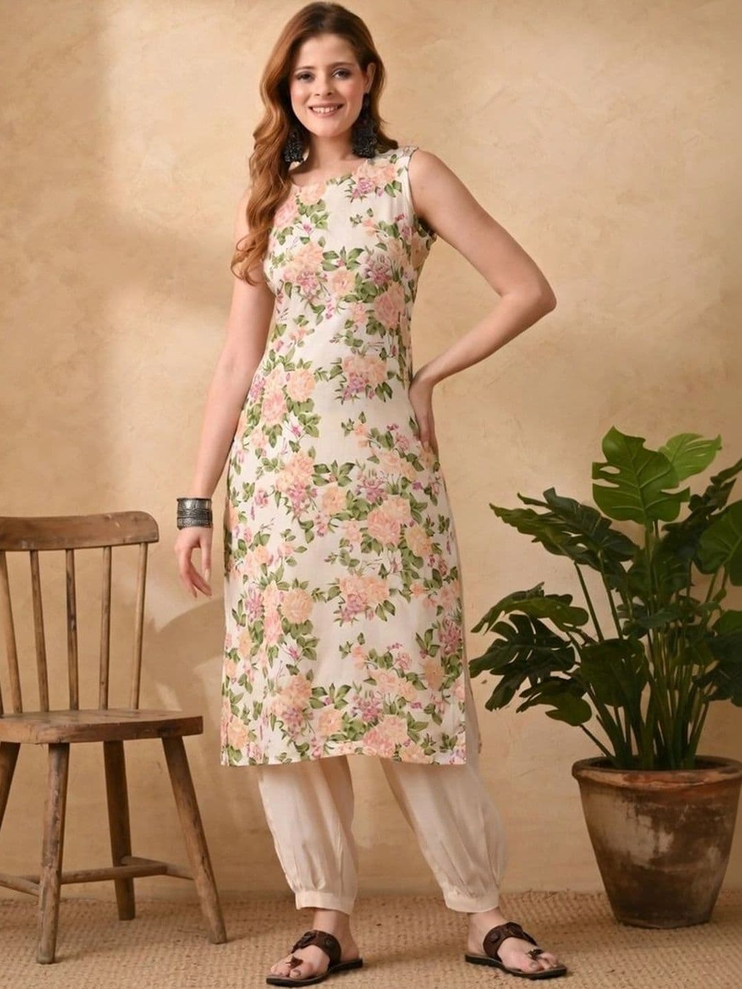 SANTOLIYA Women Floral Printed Floral Kurta thumbnail 2