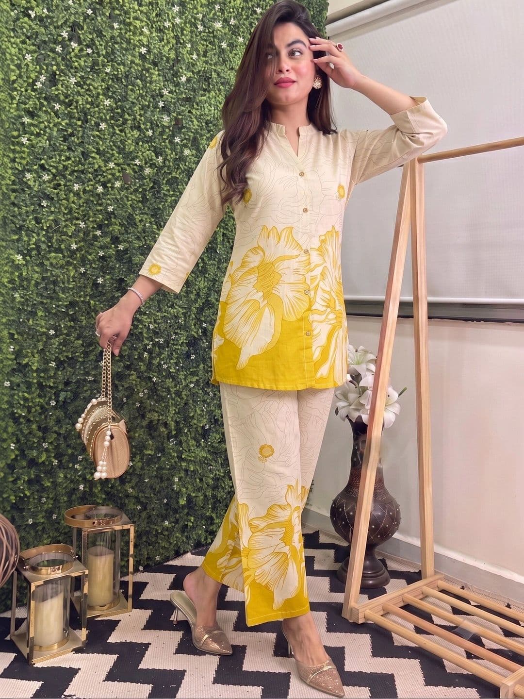 Sangria Floral Cotton Printed Tunic with Trousers thumbnail 5